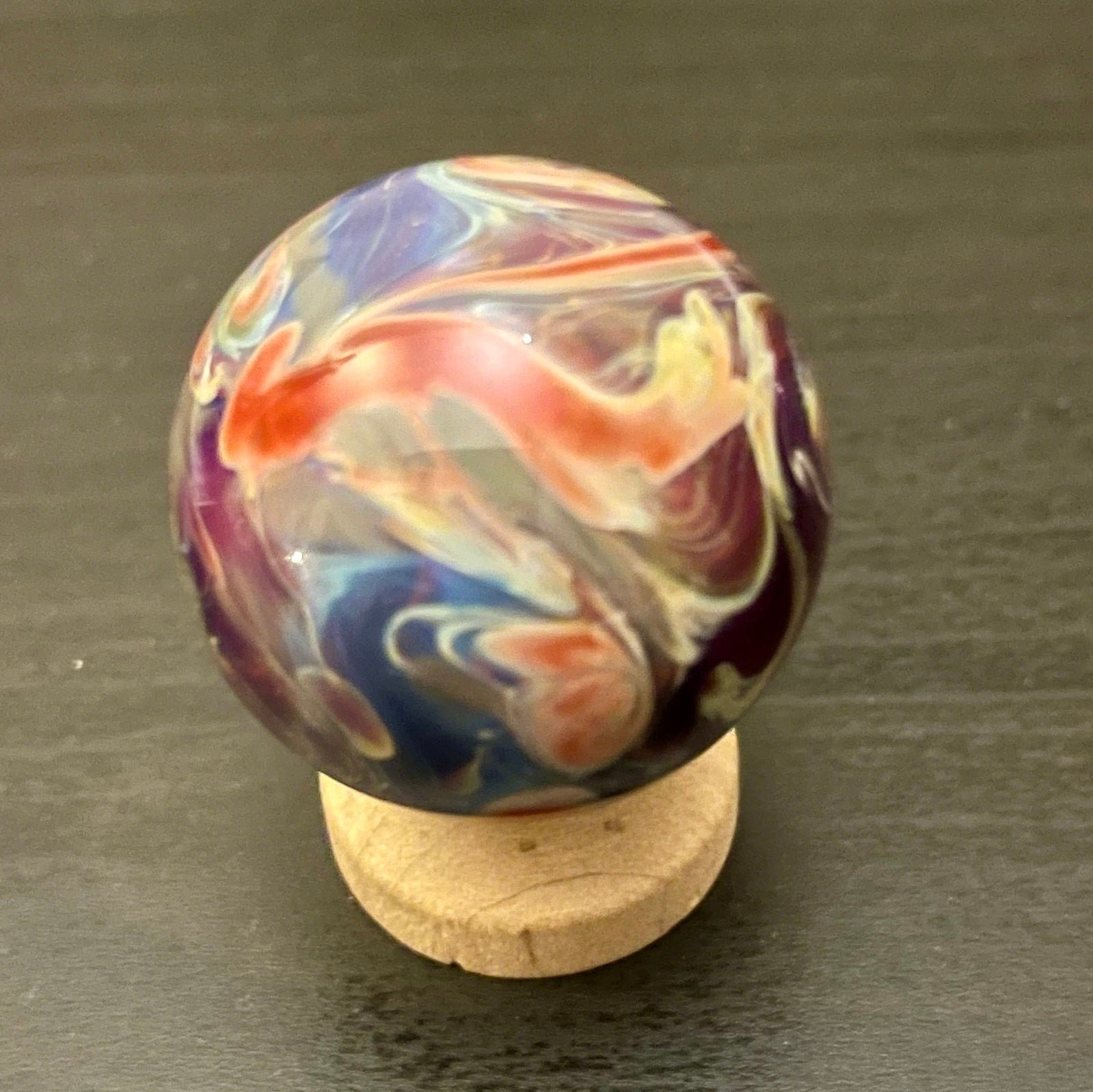 Hand blown glass paperweight marble by Eric Nelson - Signed - 1,5”