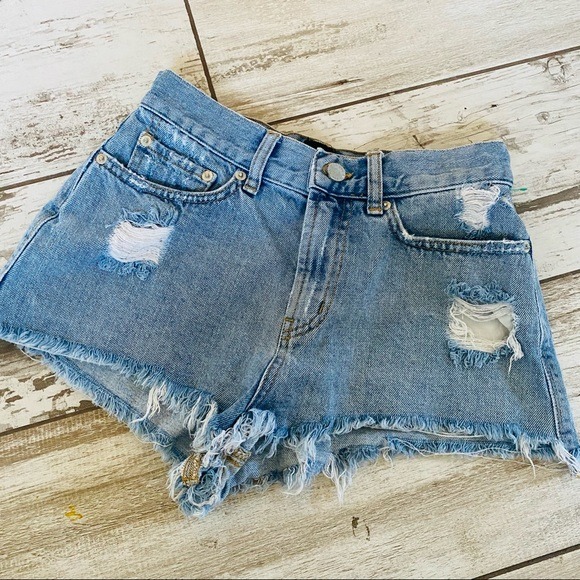 BDG urban outfitters pelmet shredded mini blue denim jean shorts womens 25