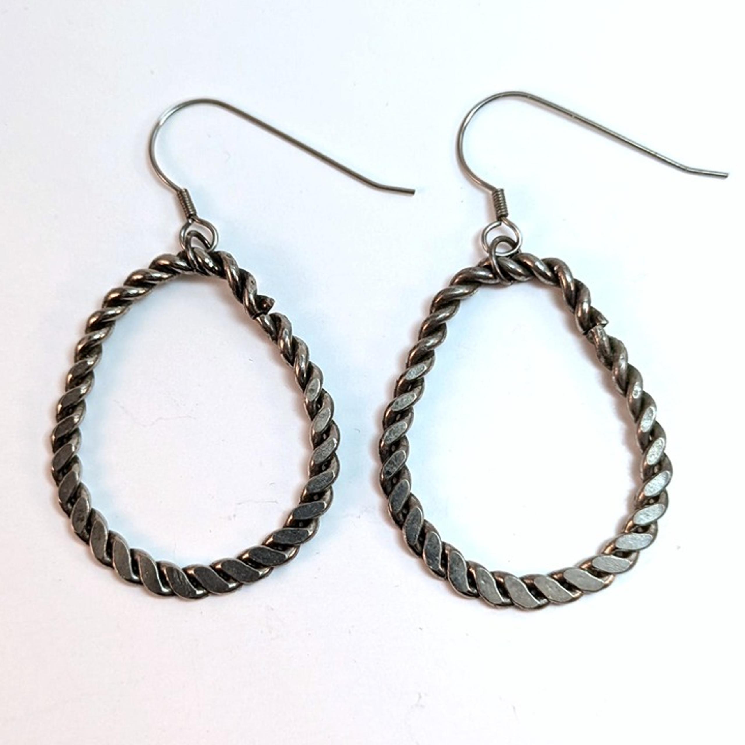 Vintage 90s Braided Metal Rope Dangle Hoop Earrings Western Boho Cottagecore