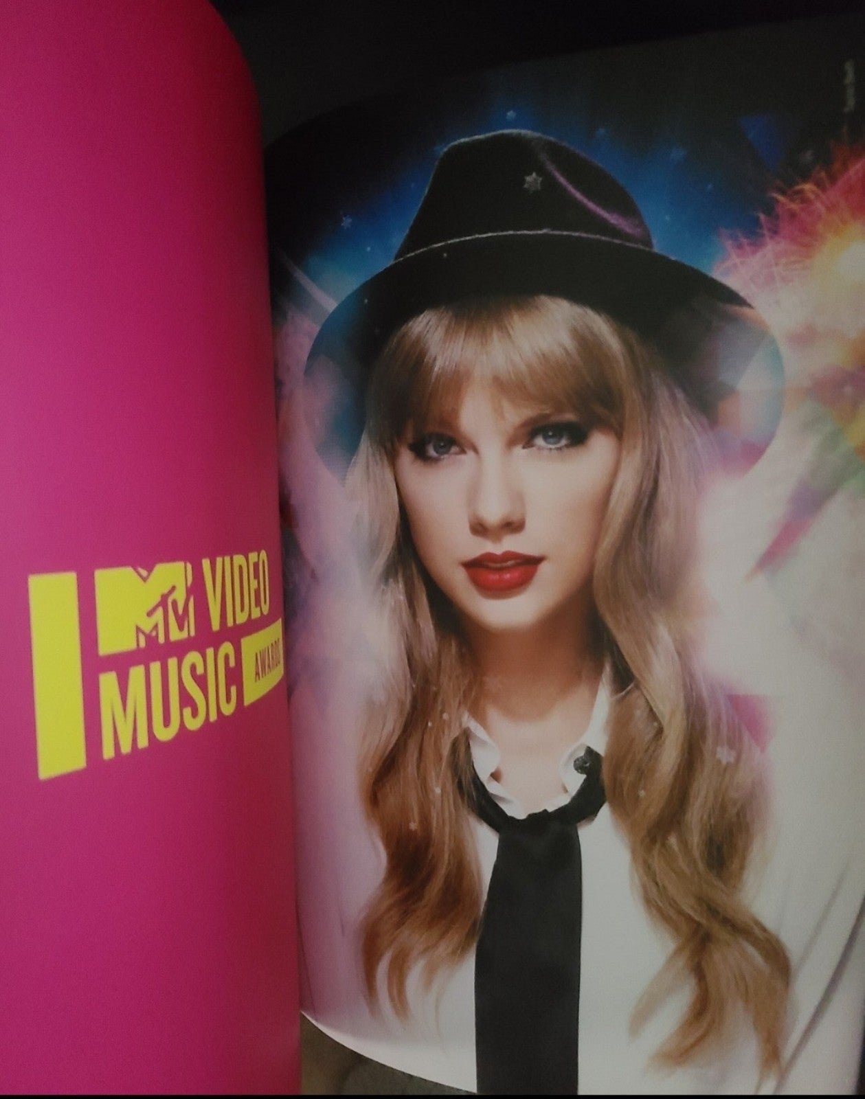 RARE!! 2017 MTV Video Music Awards Photo Hardcover Book VMAs Collectible