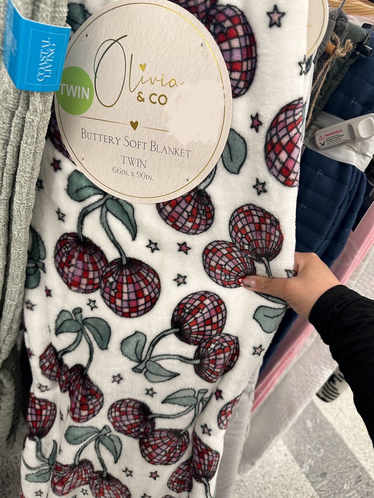 Olivia & Co disco cherry blanket/thrOlivia & Co disco cherry blanket/throw 66x90