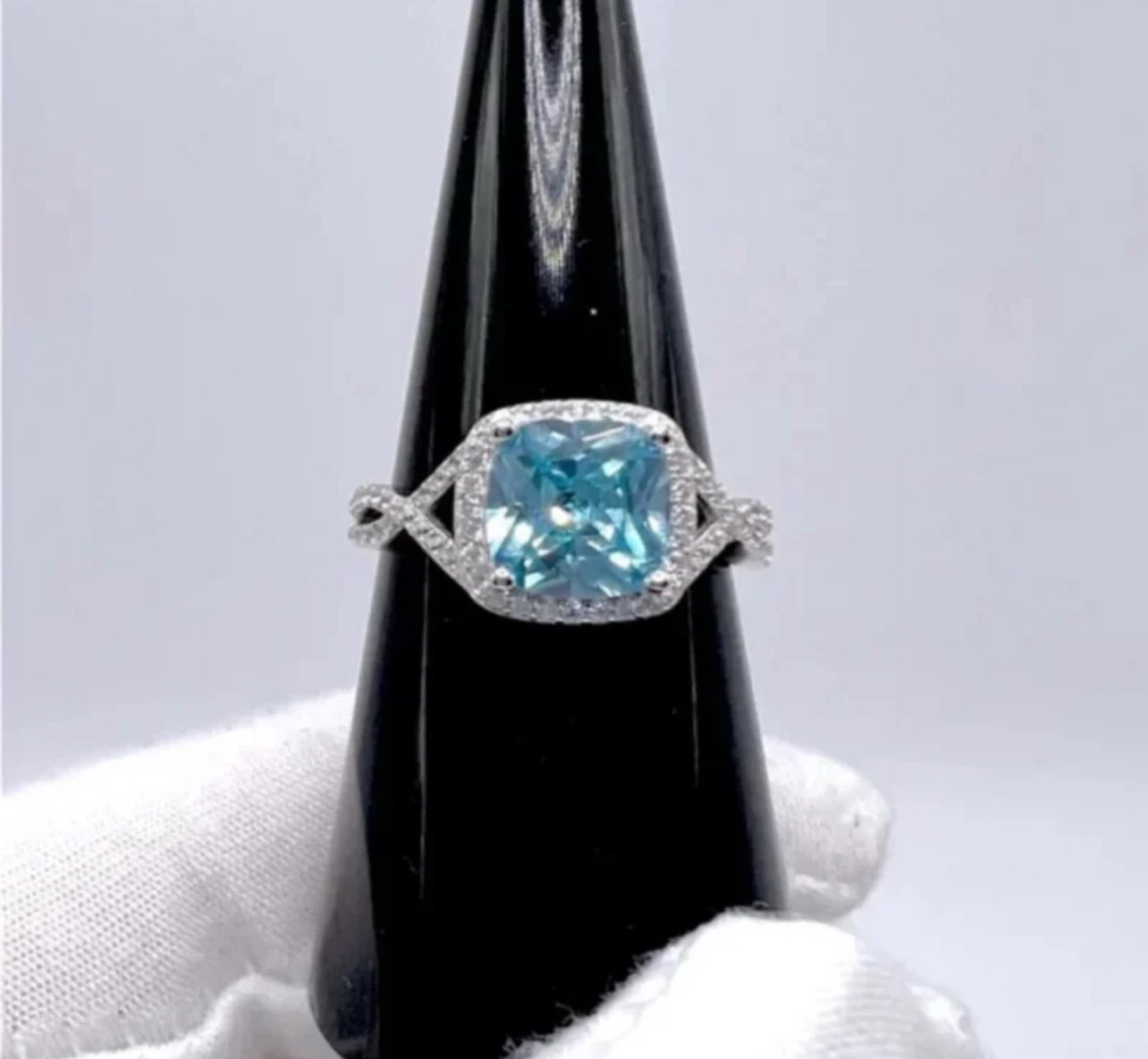 .925 Sterling Silver Aquamarine Cz Ring