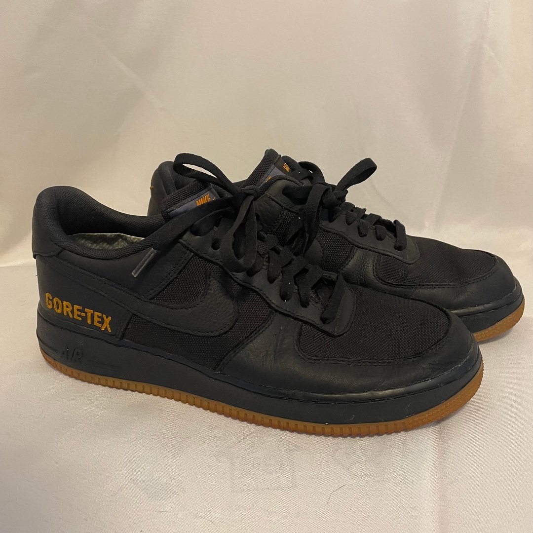 Men’s 10 Nike Air Force 1 Low Gore-Tex Black Sneakers