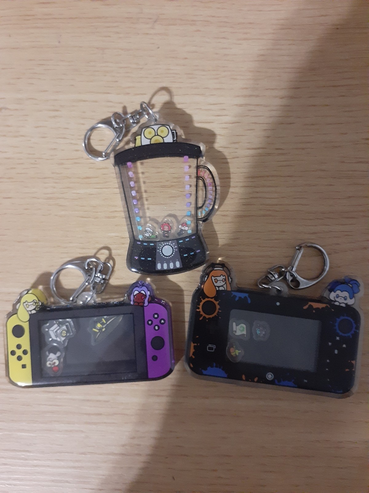 DO NOT BUY if you have splatoon keychains/pin in the art style read description