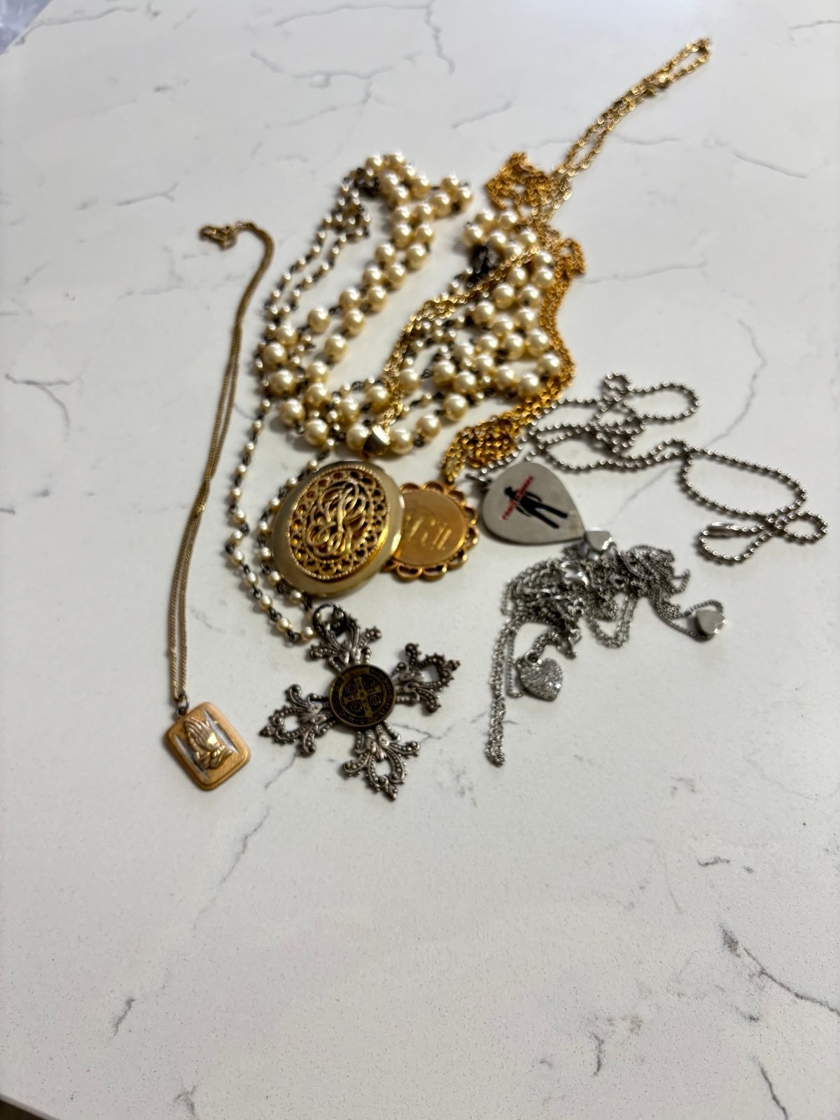 Lot of Jewelry 20 pounds
