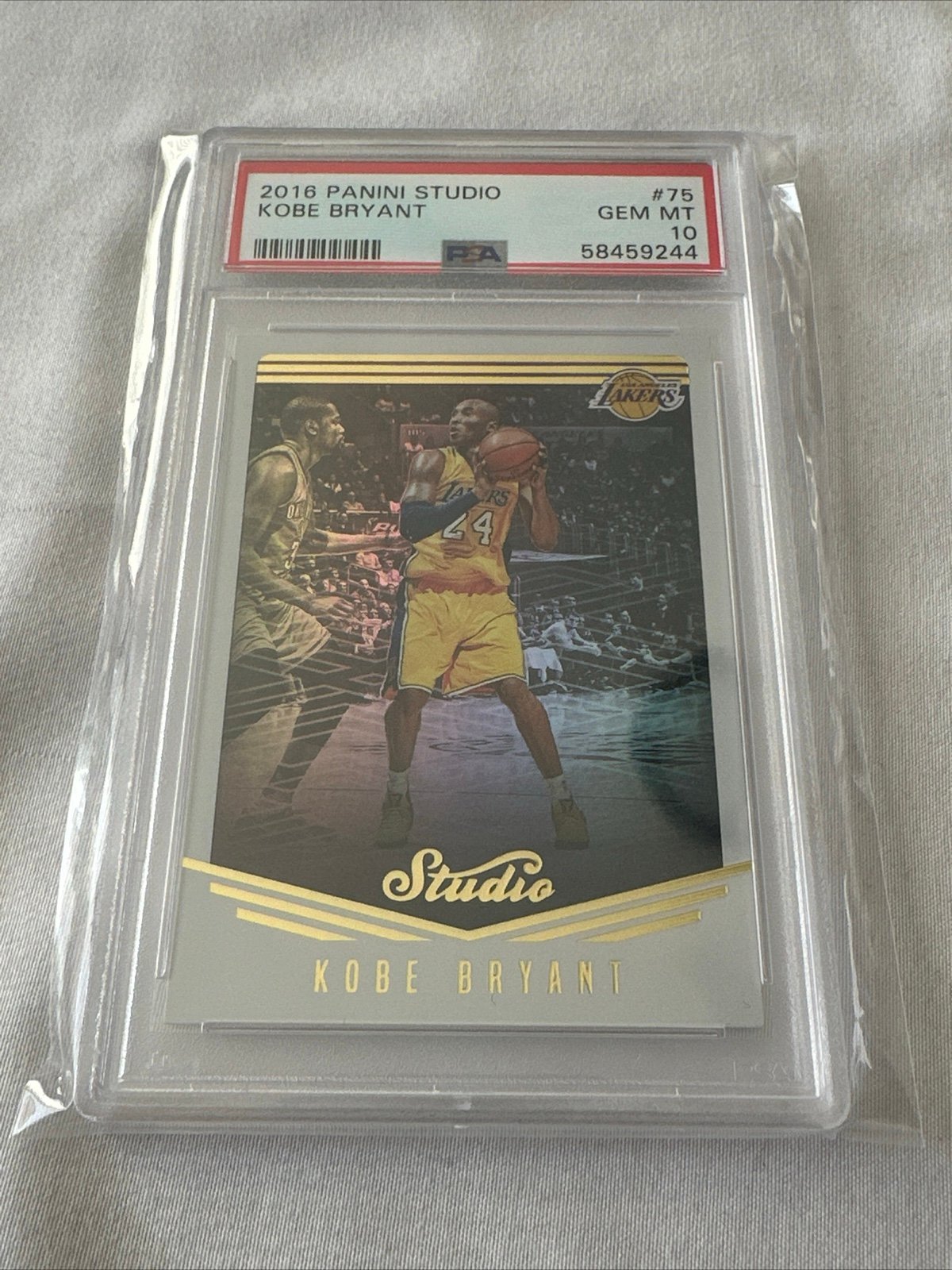 PSA 10 Gem Mint 2016-17 Panini Studio Kobe Bryant #75 Los Angeles Lakers