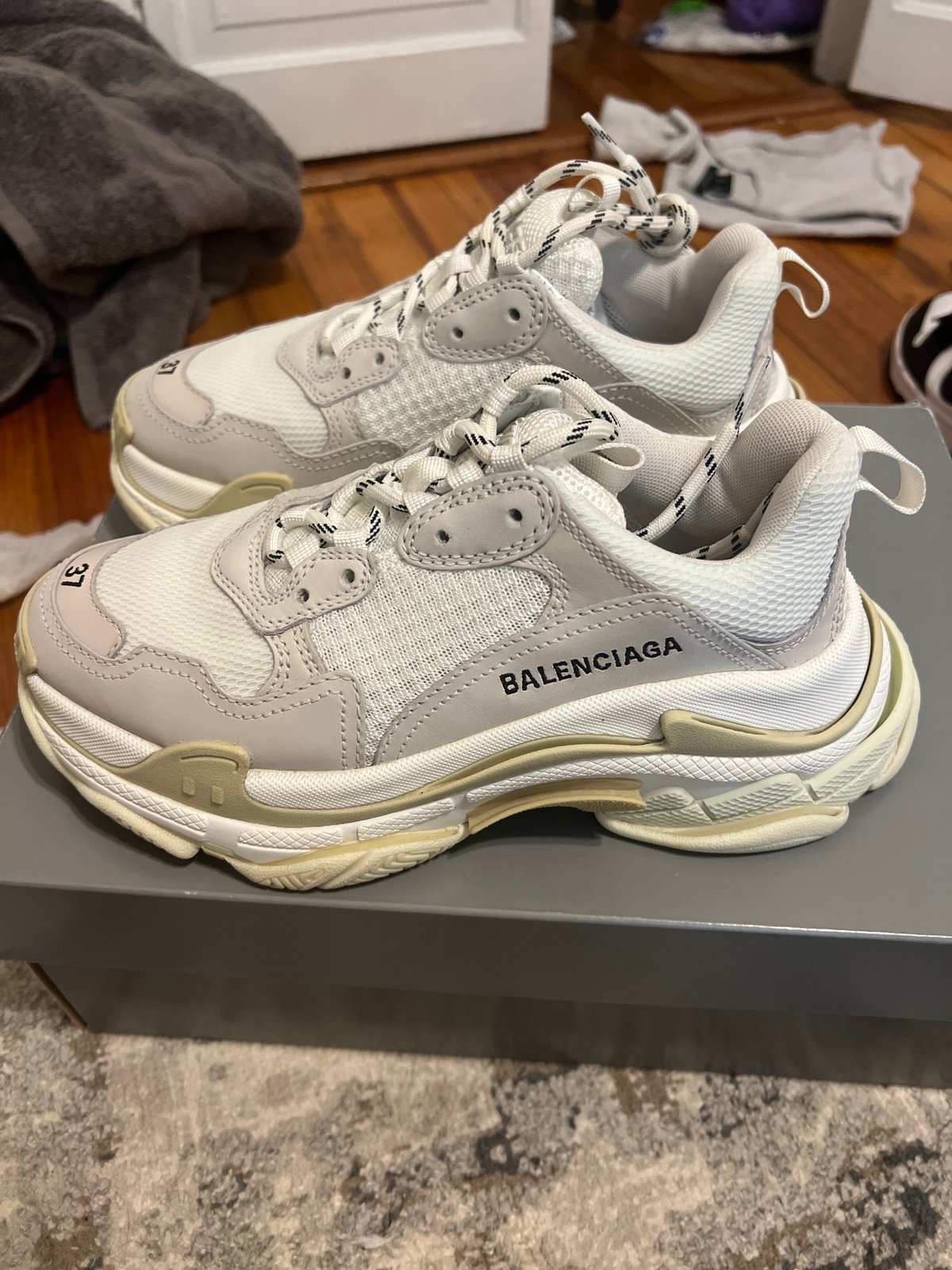 Balenciaga triple s