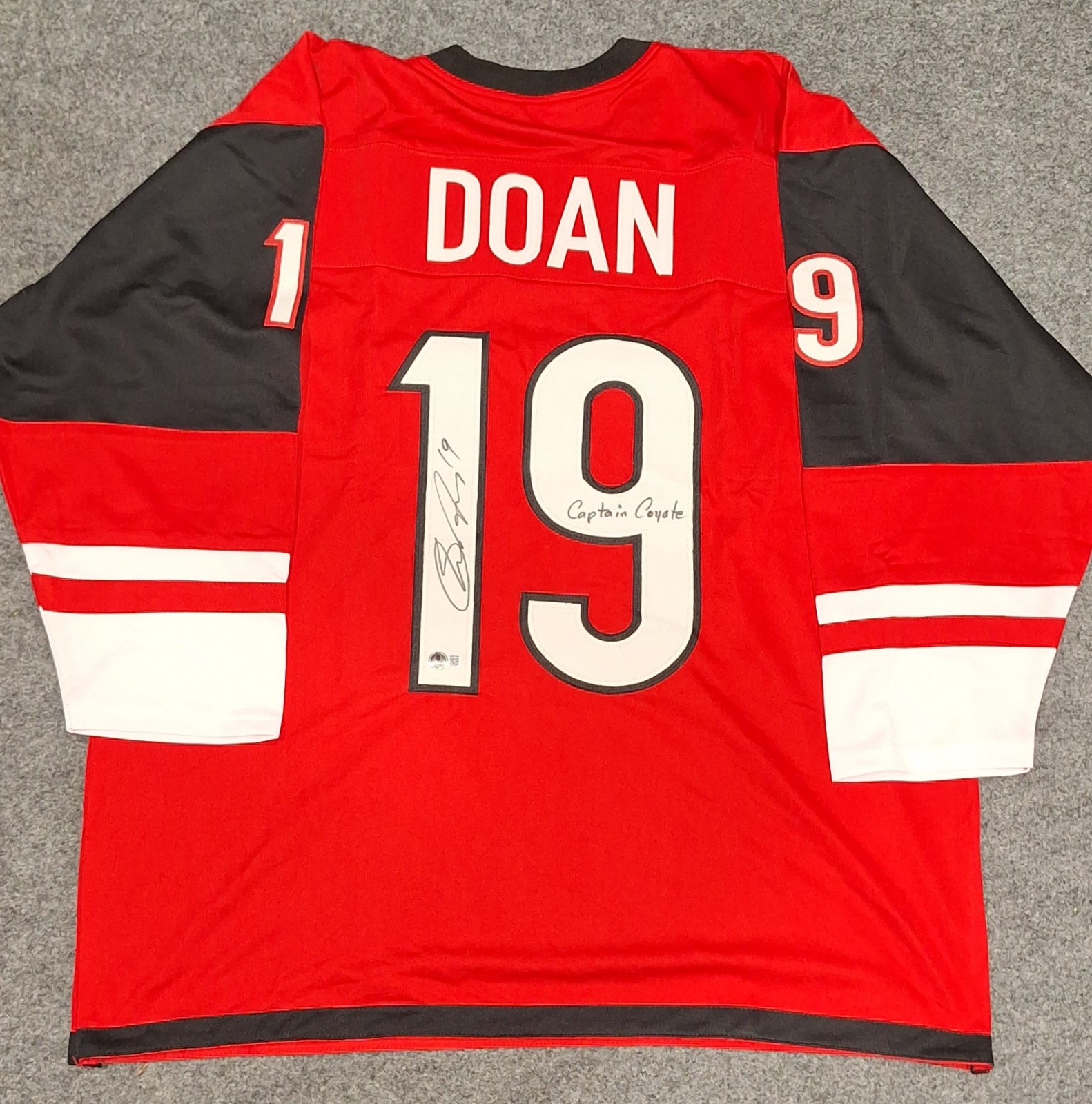 Shane Doan autographed Arizona Coyotes jersey Beckett Witness COA