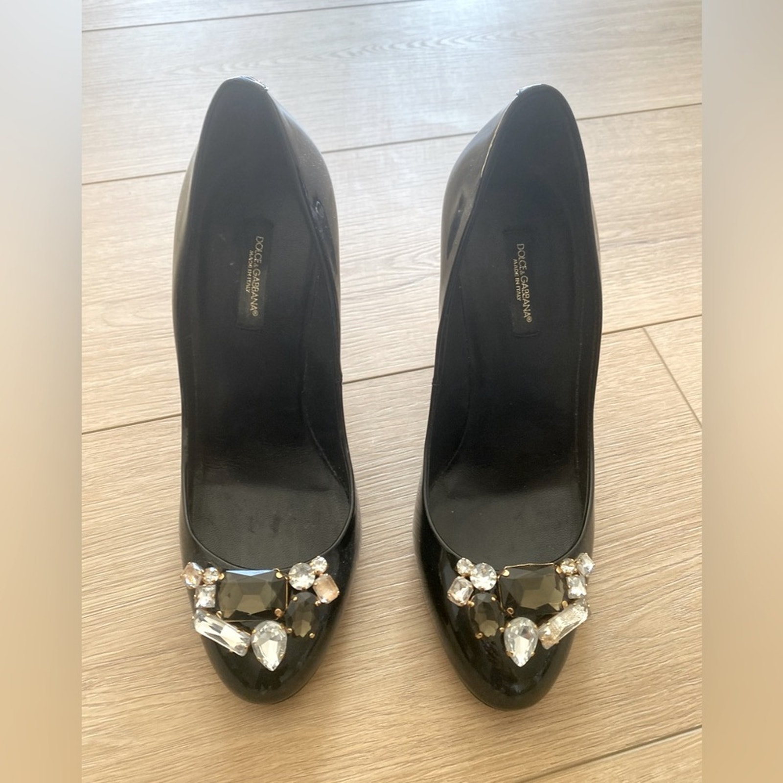 Dolce & Gabbana Patent Leather Floral embellished Pumps size 38