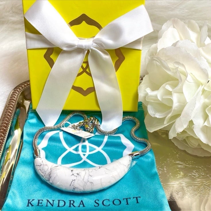 KENDRA SCOTT Kaia Rhodium Plated & White Howlite Gemstone Collar Necklace ~ RARE