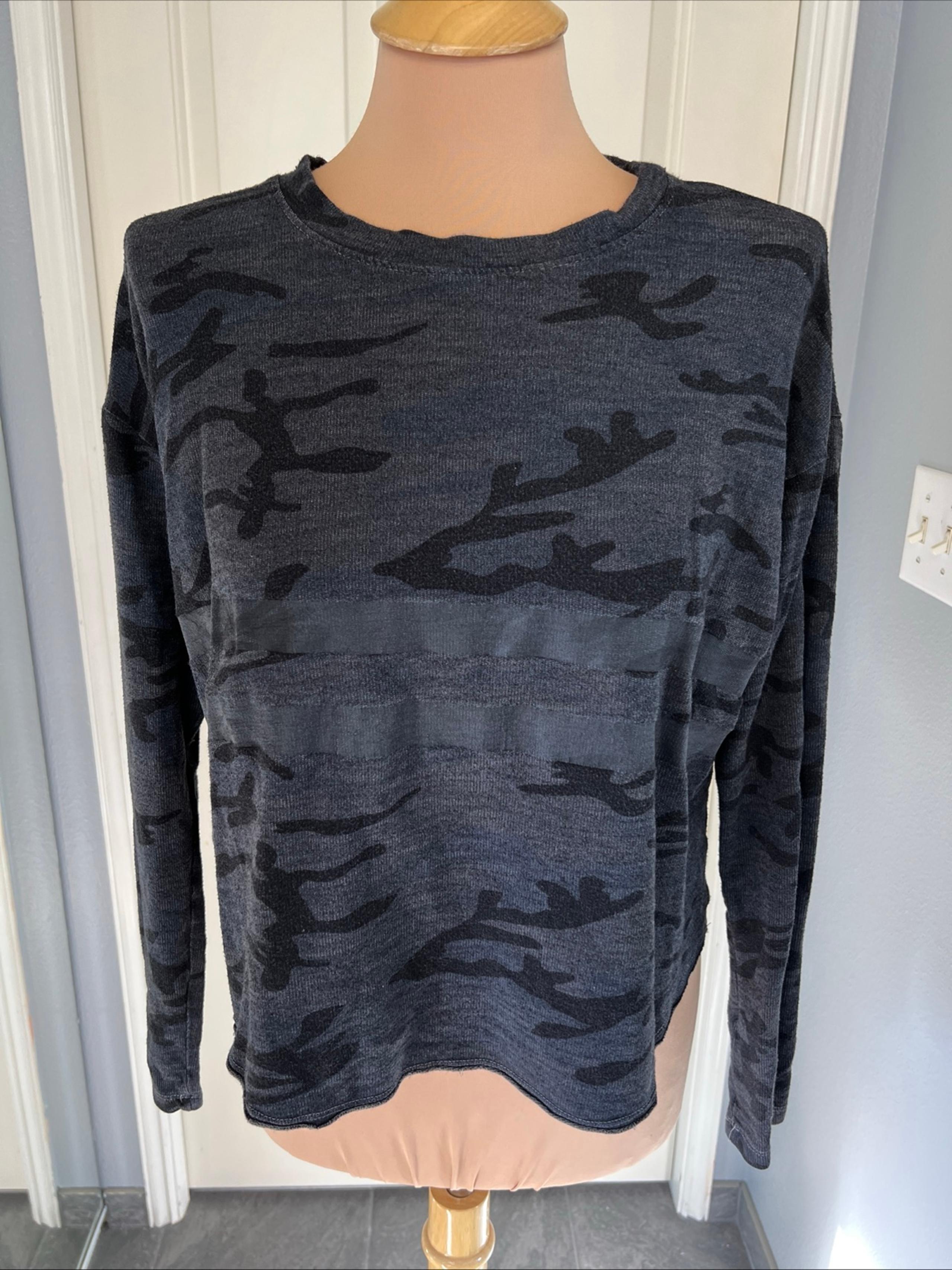 Sundry x Evereve Gray & Black Camo Knit Top Size 0