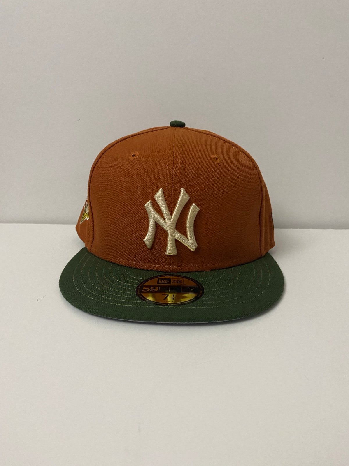 New Era 59fifty MLB New York Yankees 2009 WS Brown Green Fitted Hat 7 1/4 New