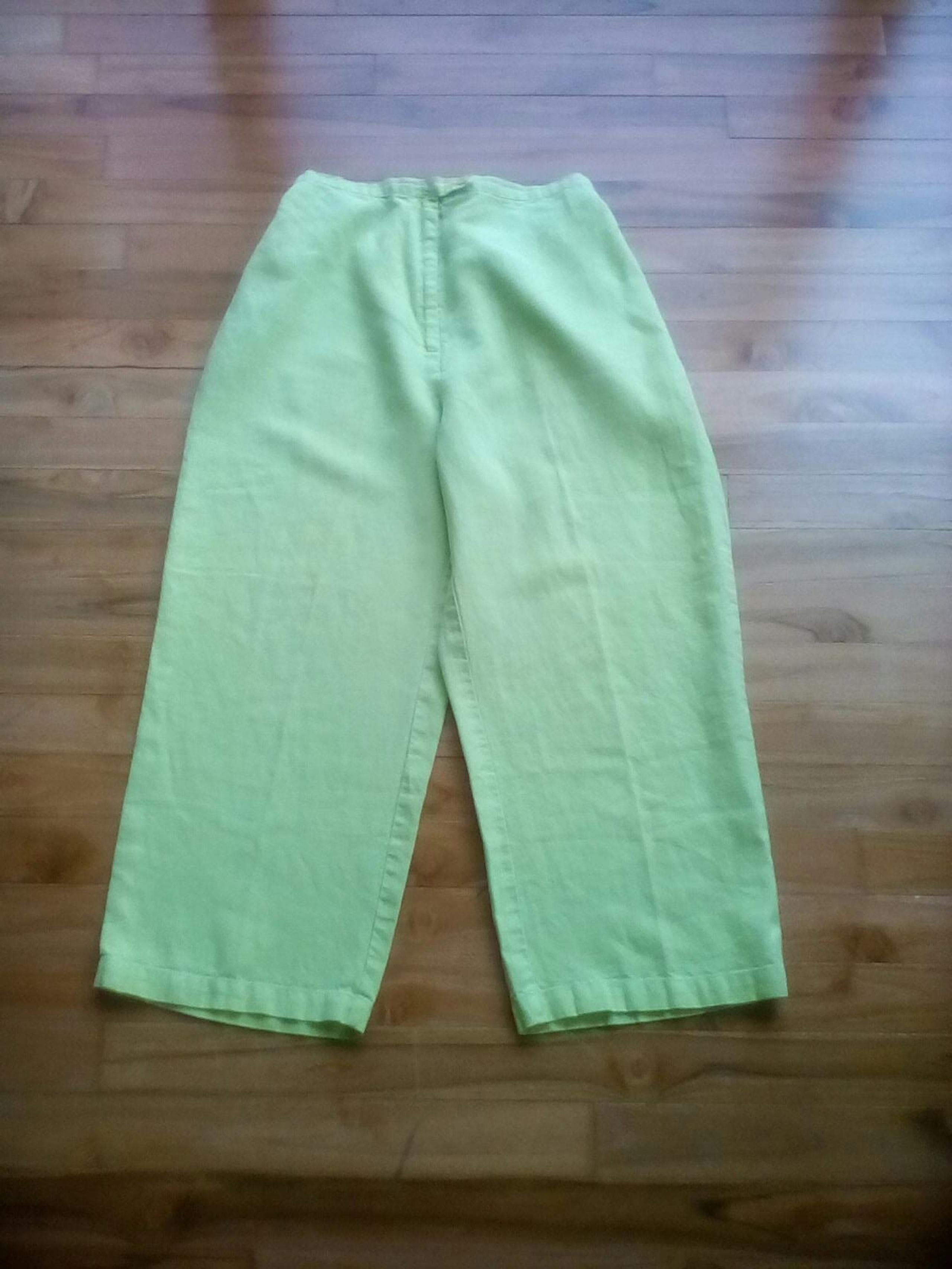 DRESS BARN 'Linen' Capris; 'LIKE-NEW'; NO TAGS; "STUNNING"; Size: Medium
