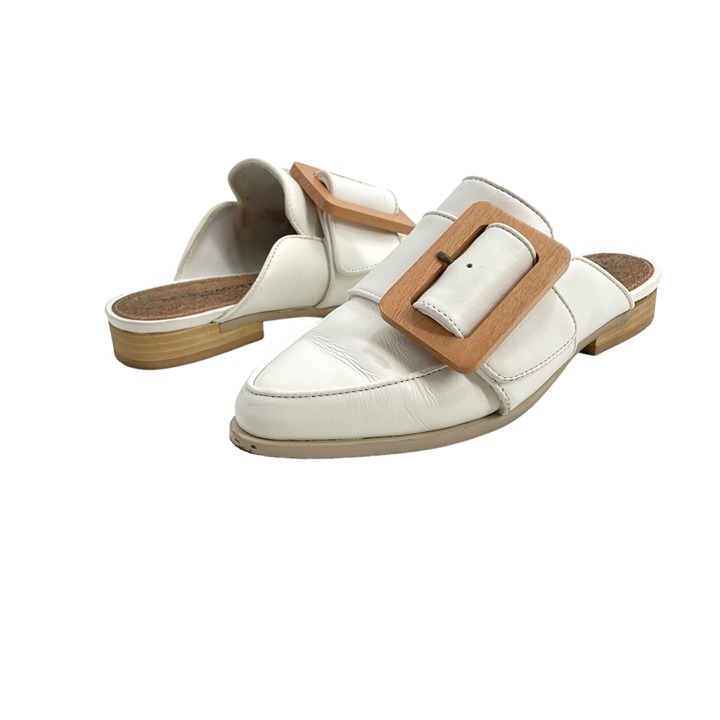 Kelsi Dagger Brooklyn Solar Mules White Loafers Womens Size 6 Wooden Buckle