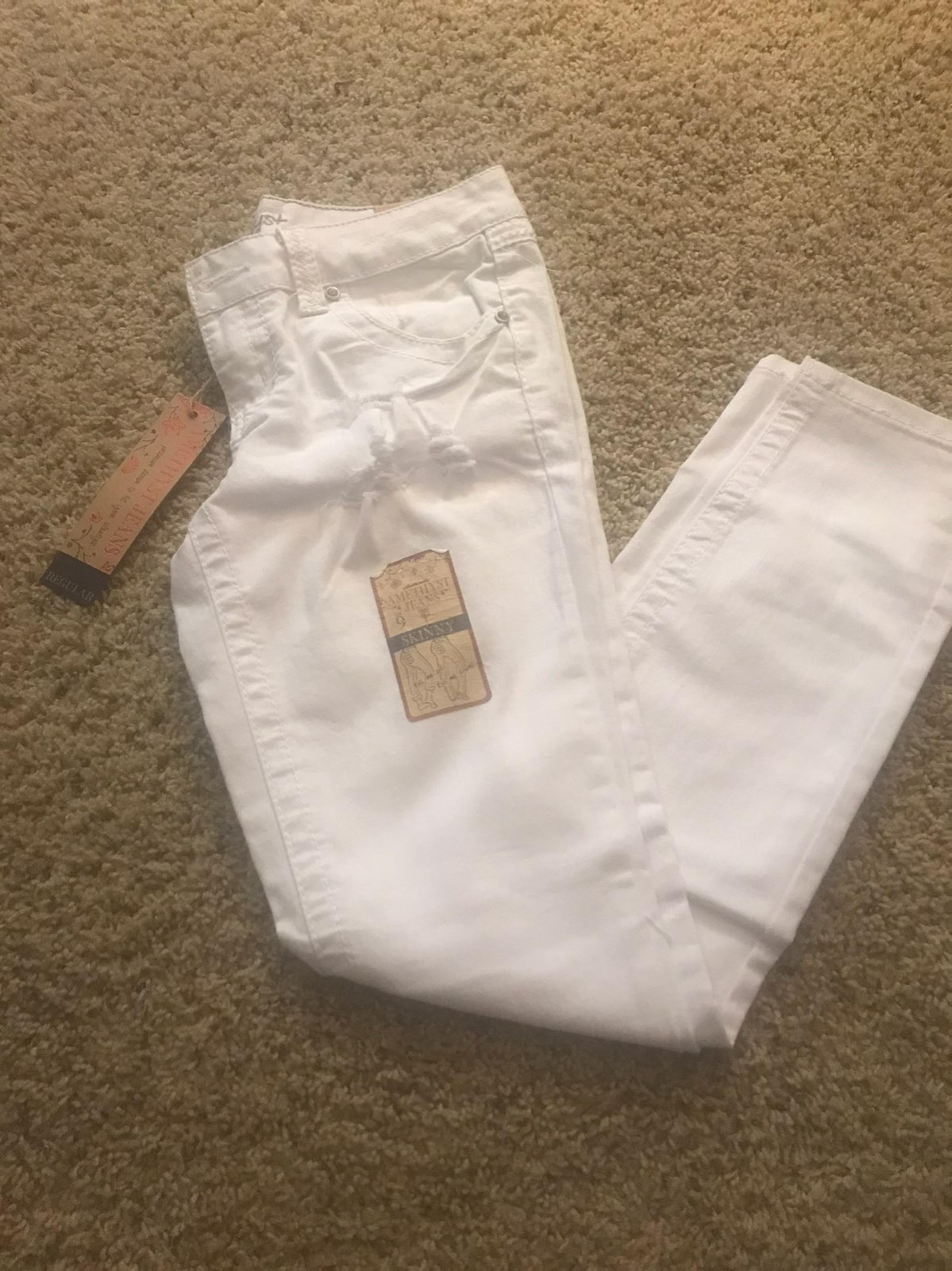 Amethyst white skinny jeans