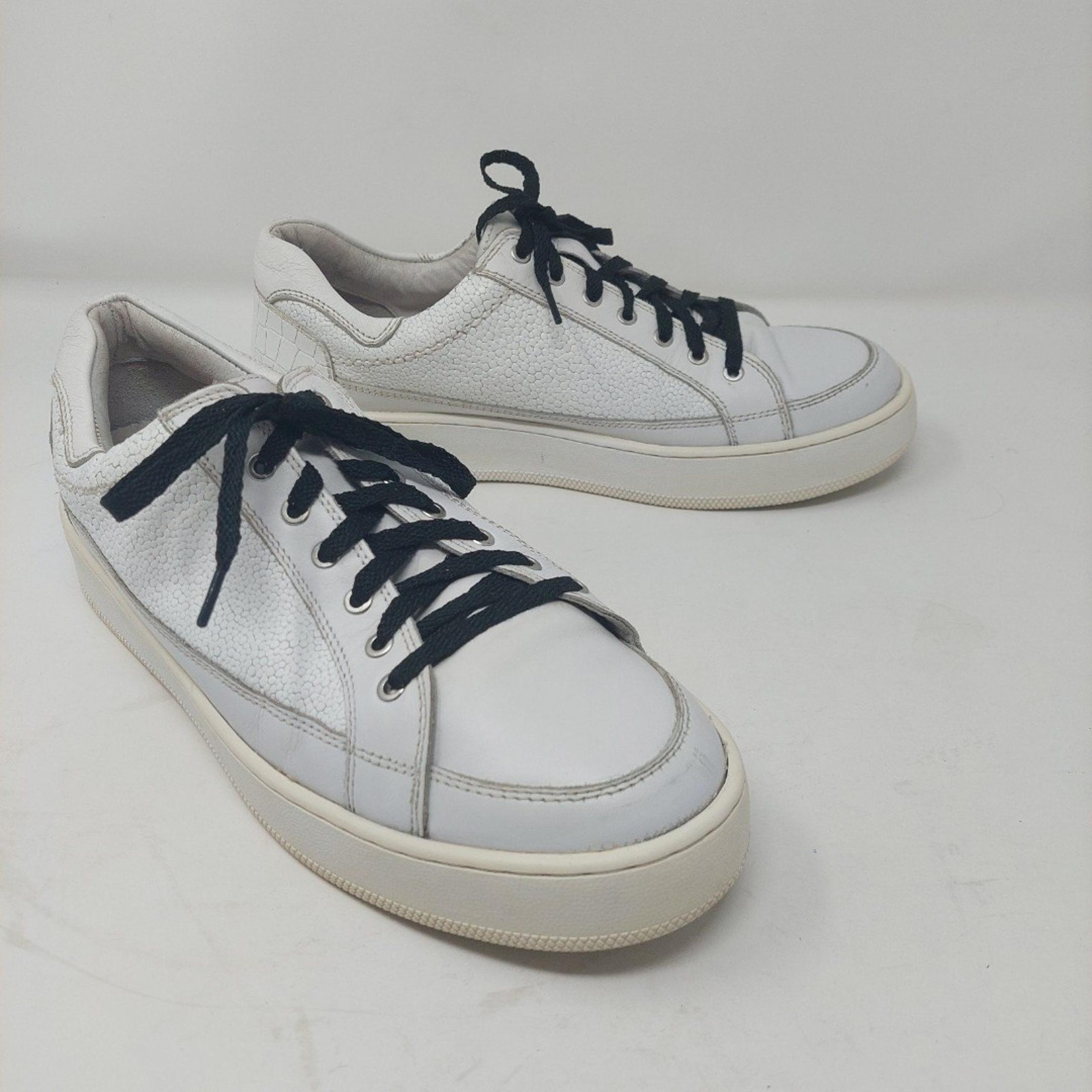 Free People Letterman White Pebbled Leather Platform Fashion Sneakers Size 11