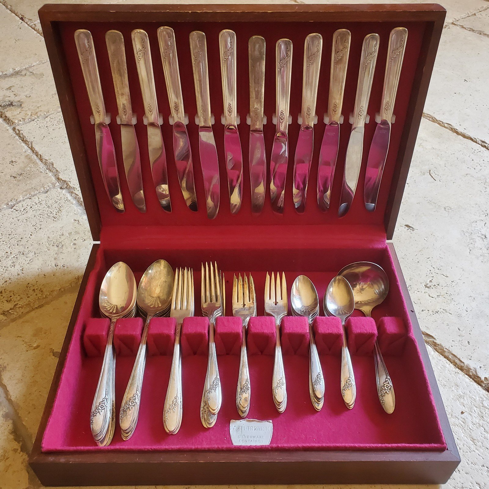 Antique silverware Queen Bess II for 12 in chest great condition hot pink felt