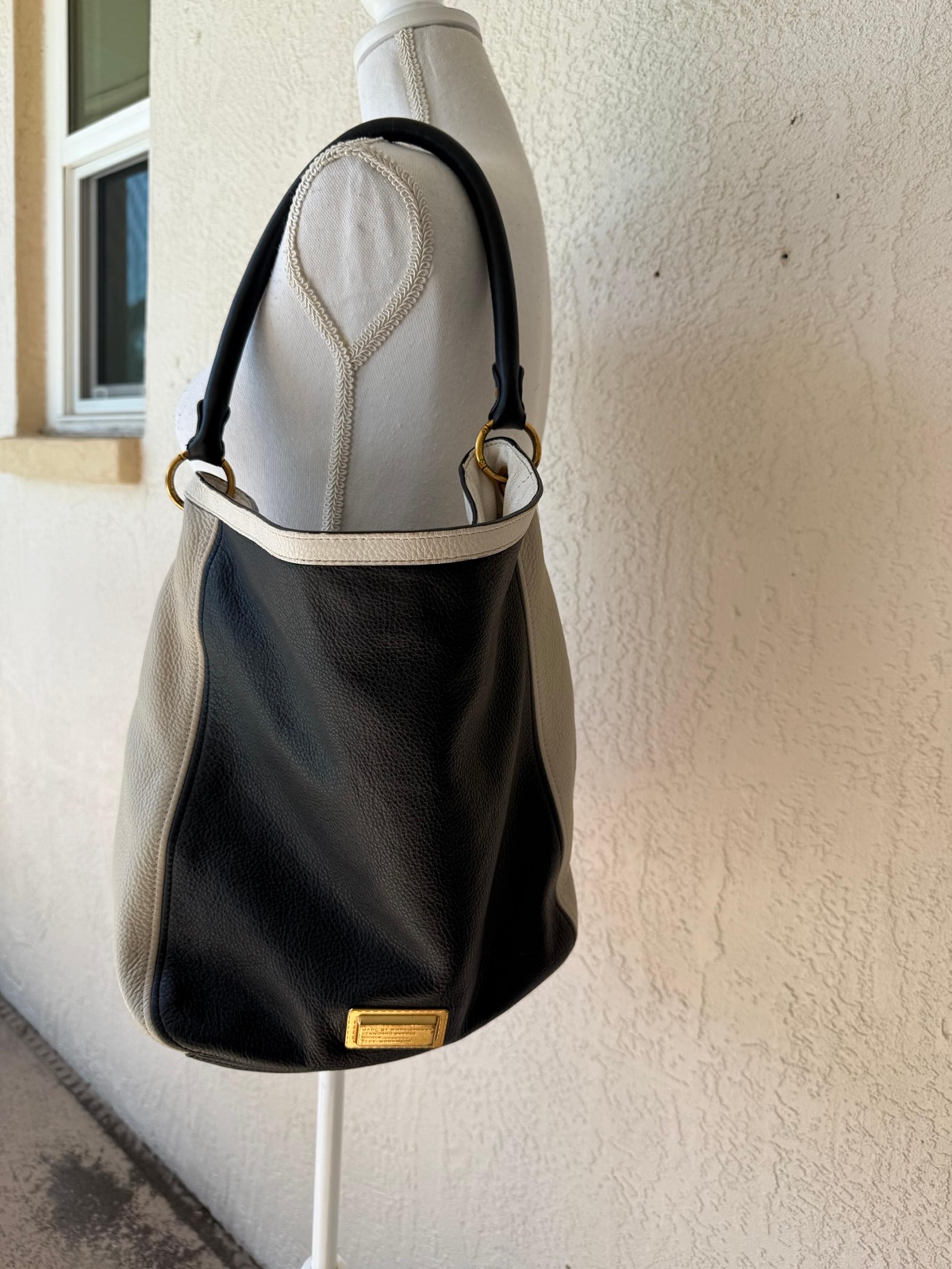 Marc by Marc Jacobs Two Toned Pebbled Hobo Shoulder Bag Crossbody (no strap)