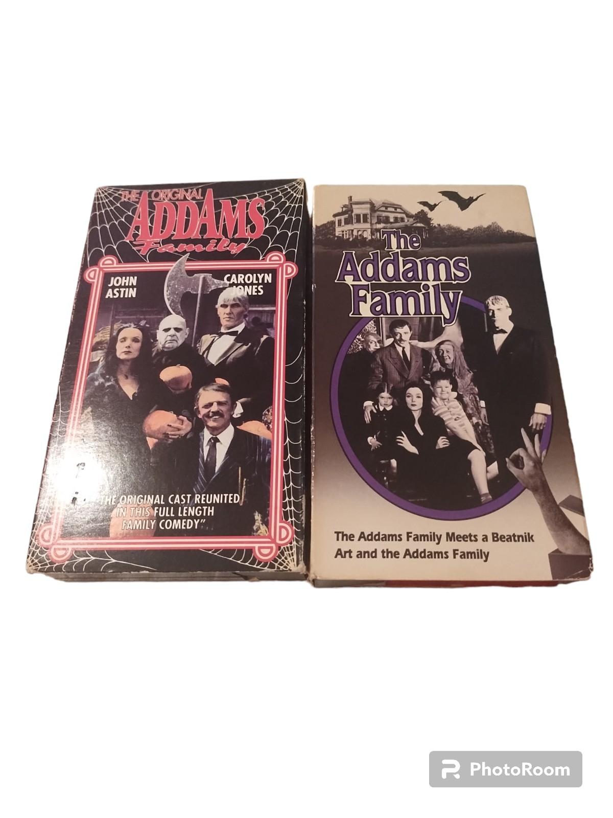 Set of 2 VHS tapes of the Addams family
