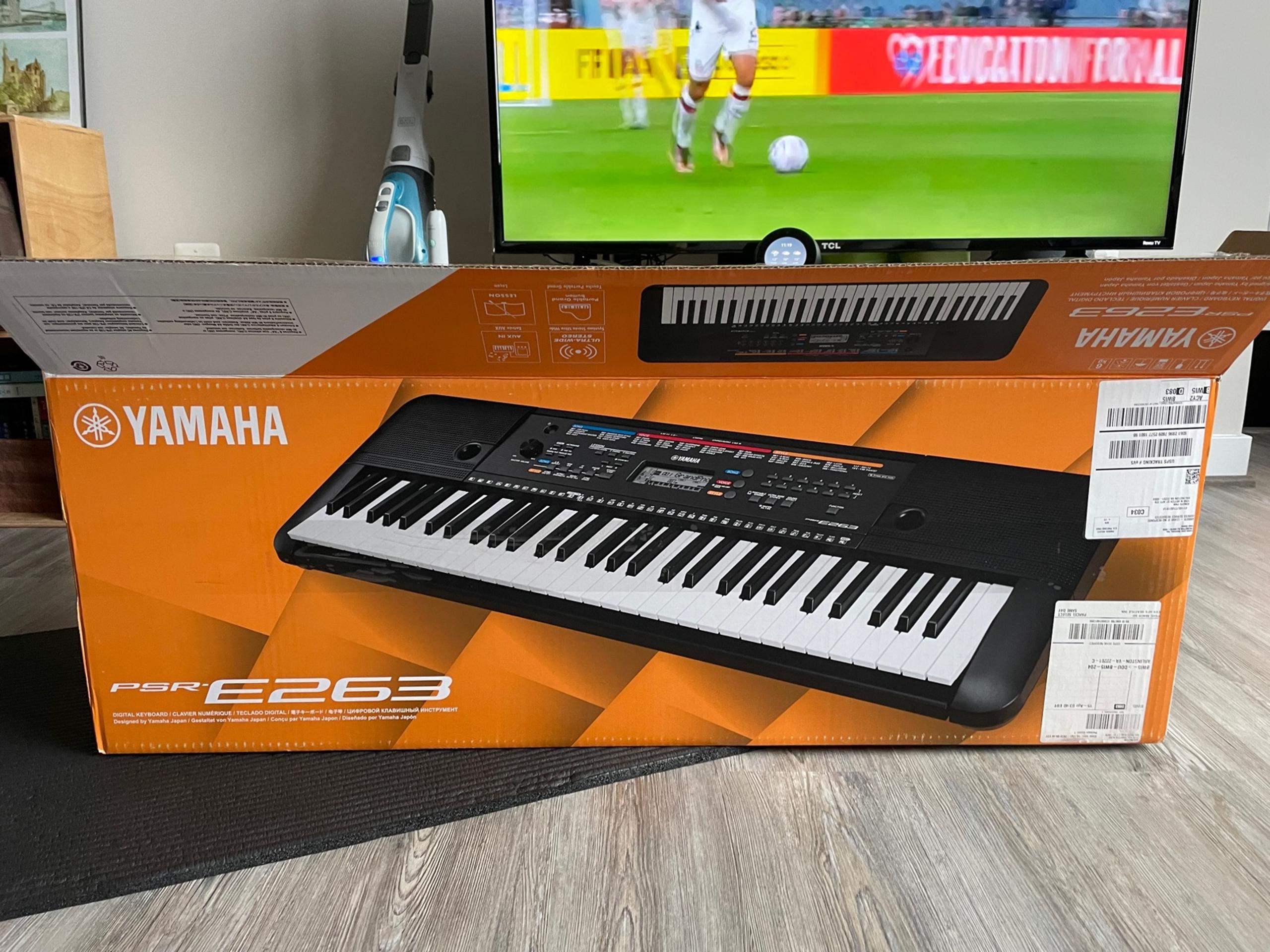YAMAHA PSR-E263 61-Key Portable Keyboard