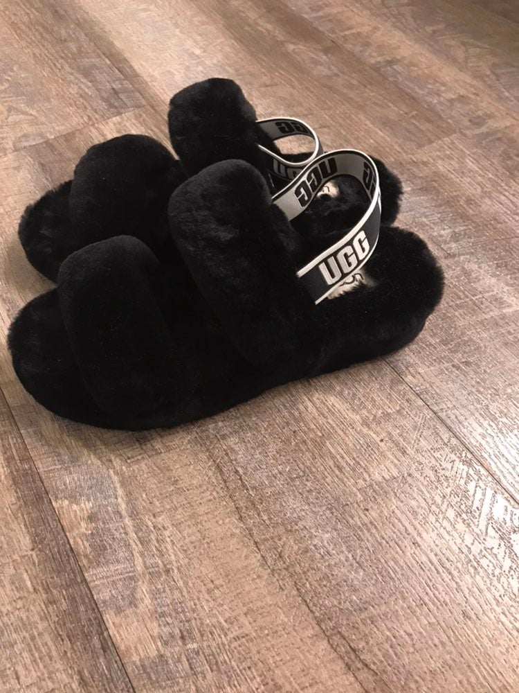 UGG Fluff Yeah slippers
