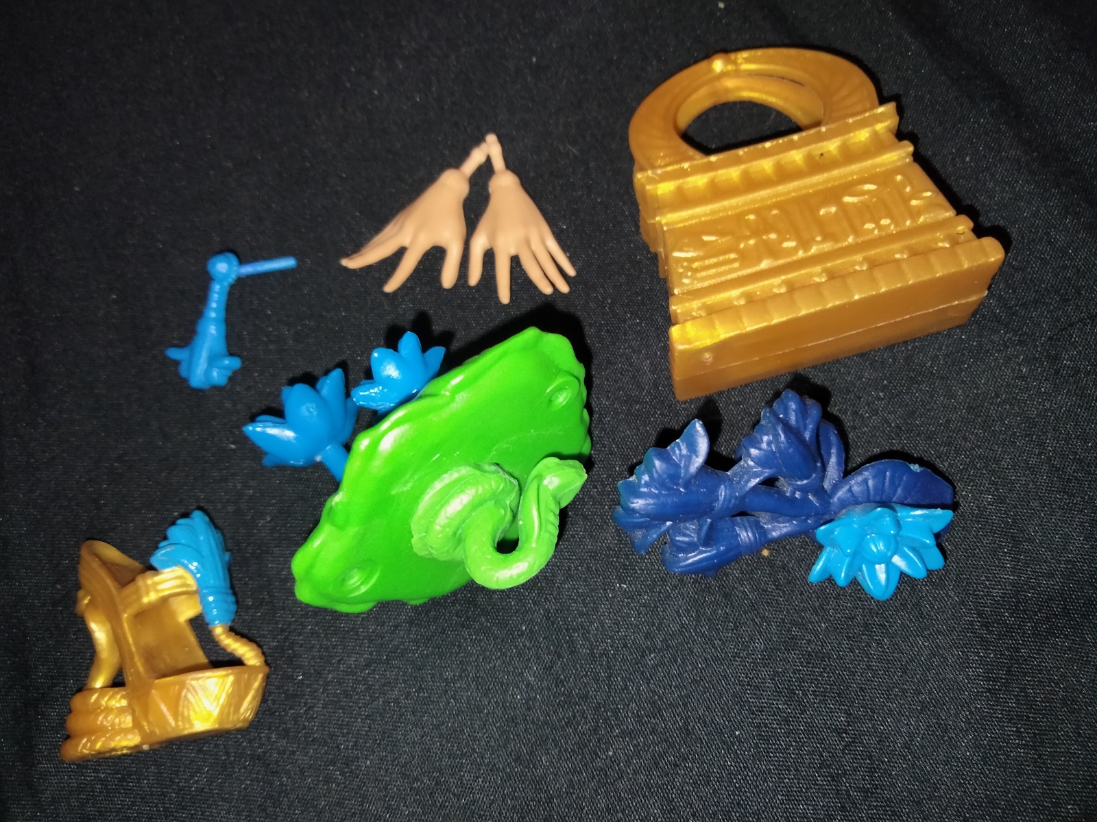 Gloom and Bloom Cleo Lot