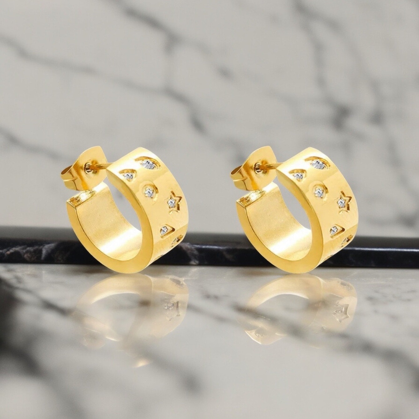 NEW 18K yellow gold plated cubic zirconia star hoops earrings jewelry B25A