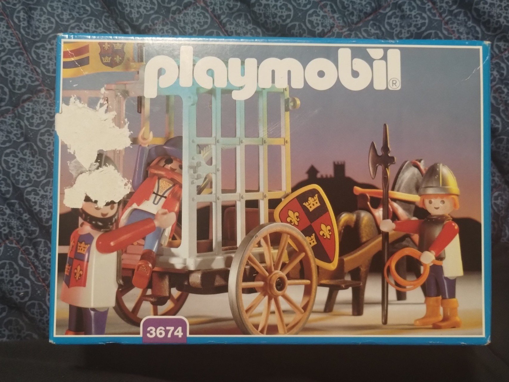 Vintage Playmobil #3674 Knights / prisoner Rare Collectors item