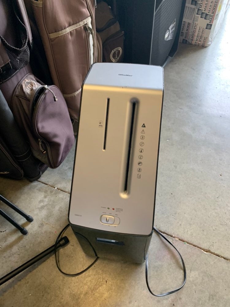 paper shredder with wheels