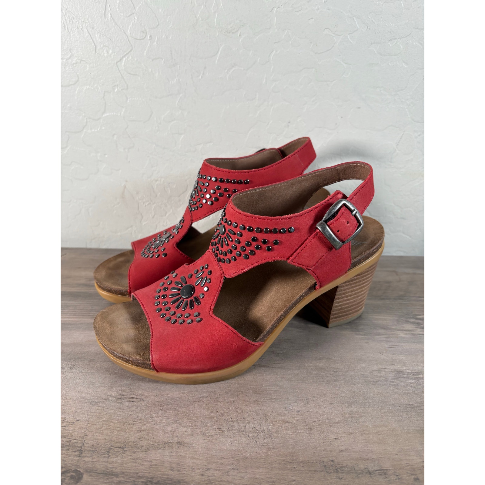 Dansko Deandra Studded Red Nubuck Block Heel Slingback Sandals Size 7.5-8 38