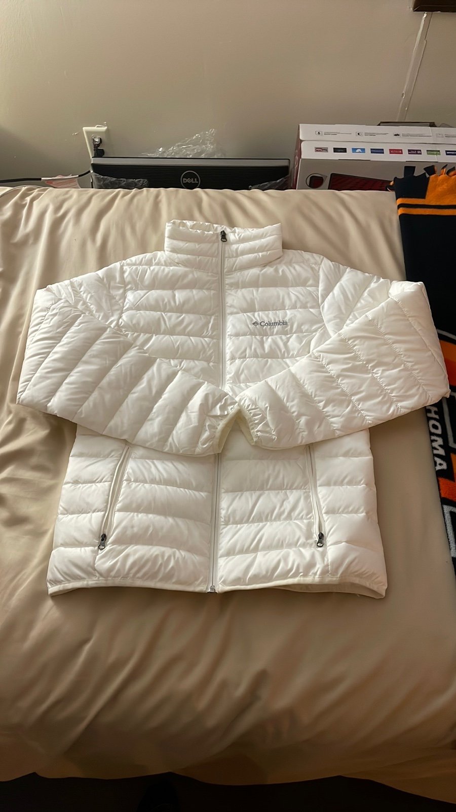 Small women’s Columbia puffer jacket
