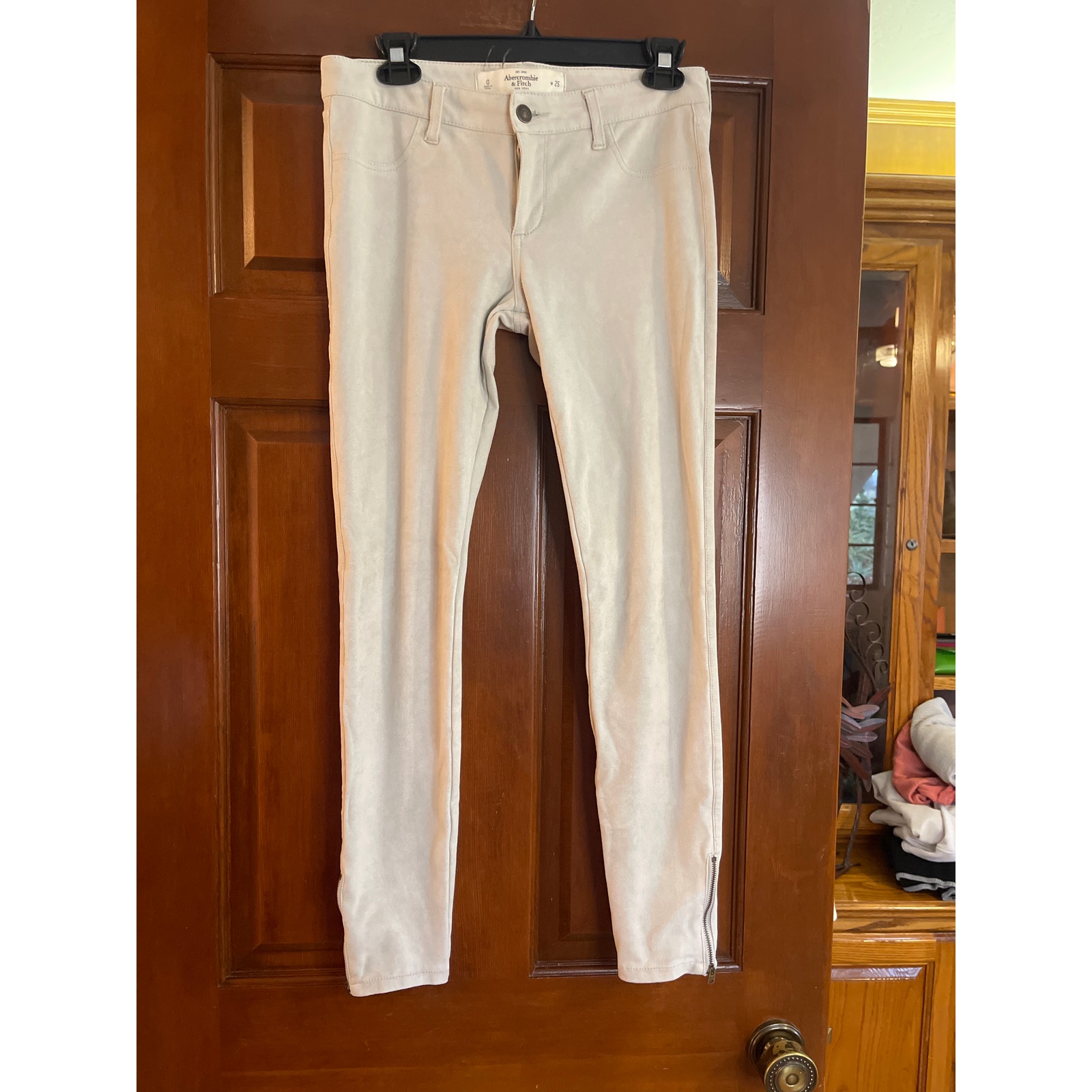 Abercrombie and Fitch vegan suede skinny pants size 25