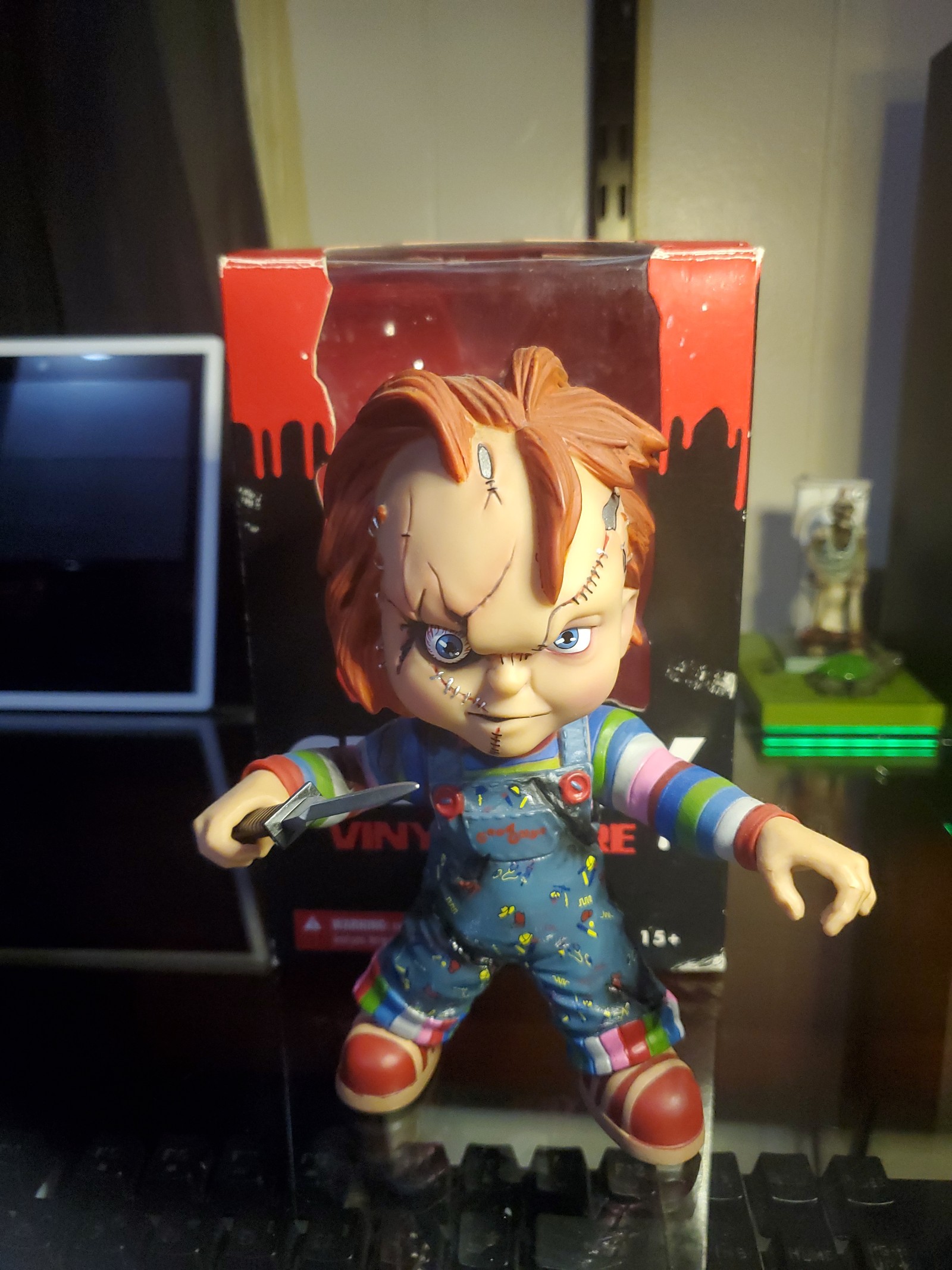 Chucky vinyl figure by Mezco