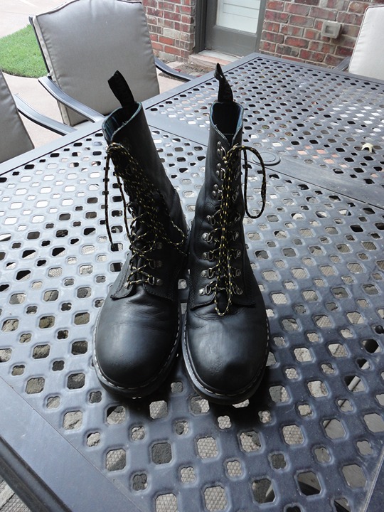 DR MARTENS Men's Wallis Black Leather Vintage Combat Boots Size 14