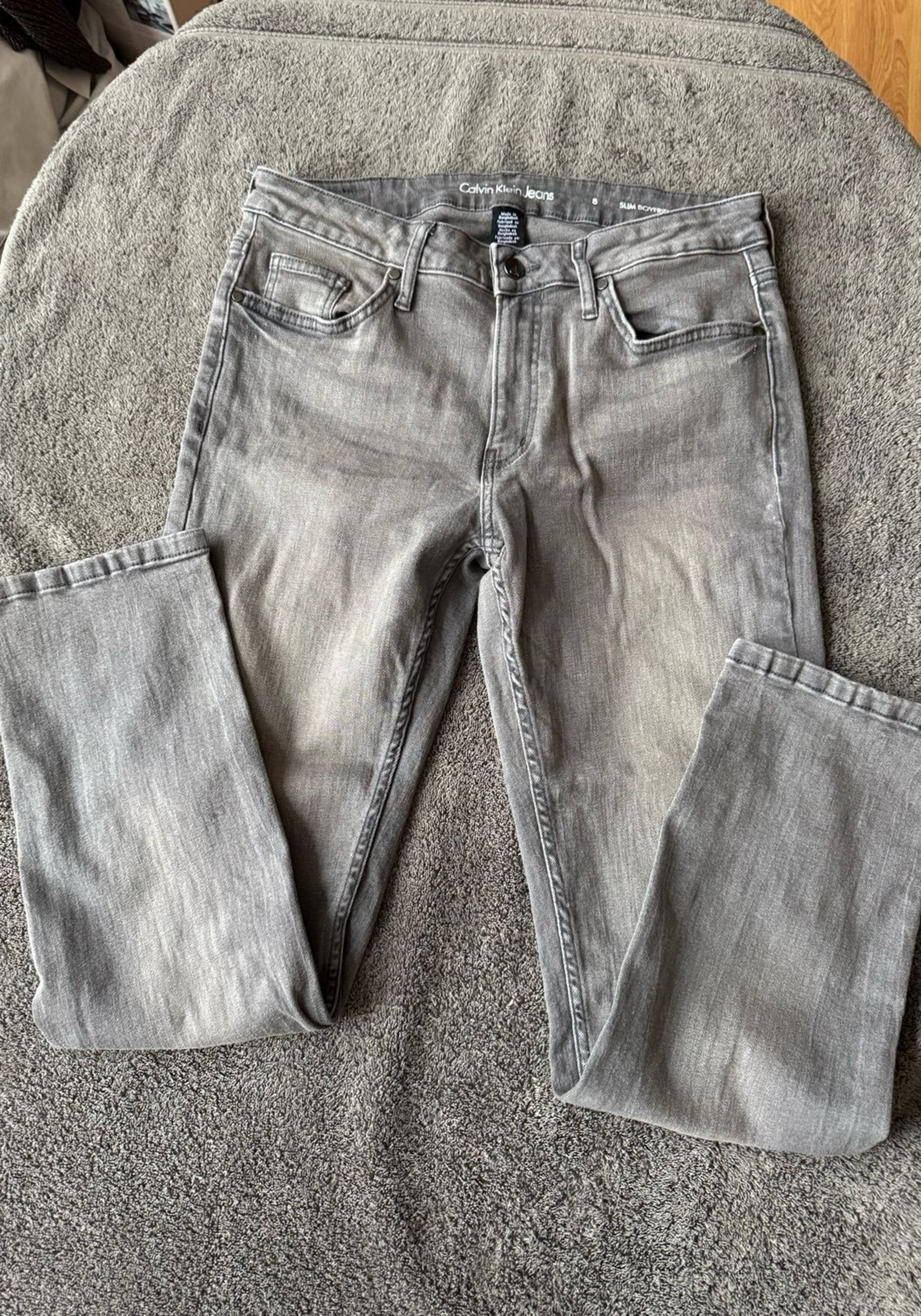 Calvin Klein gray slim boyfriend straight leg jeans-size 8