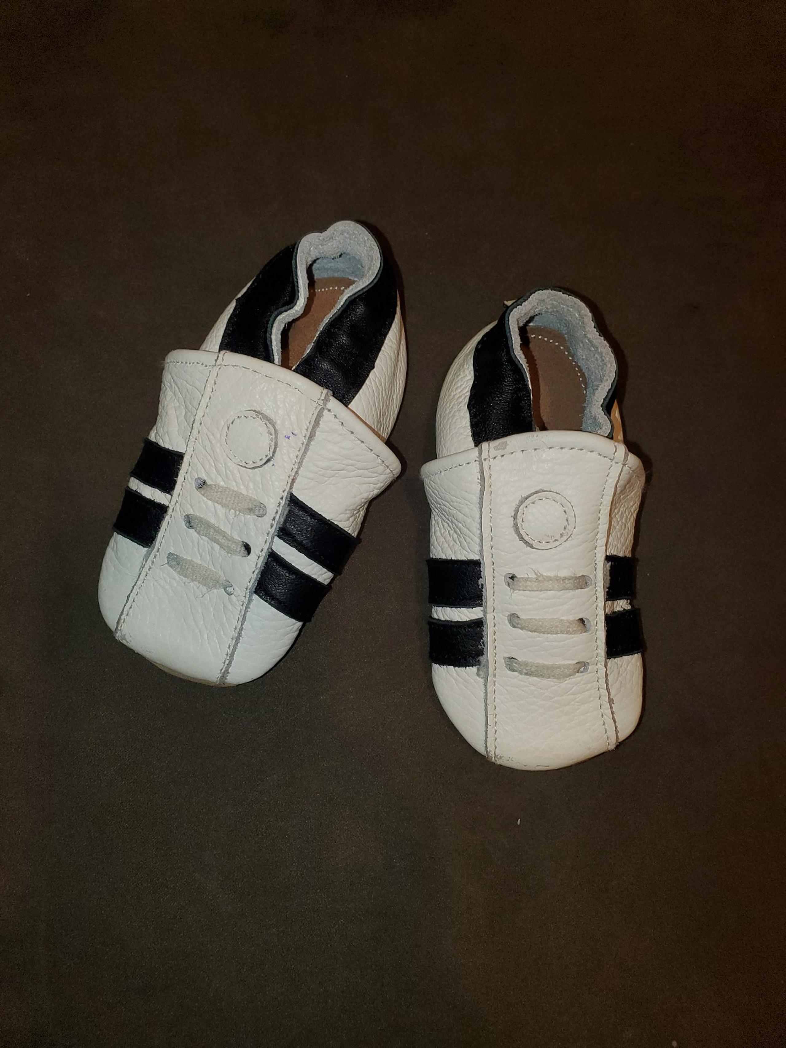 Robeez Style Soft Sole Leather Shoes Black White 12-18mo GUC