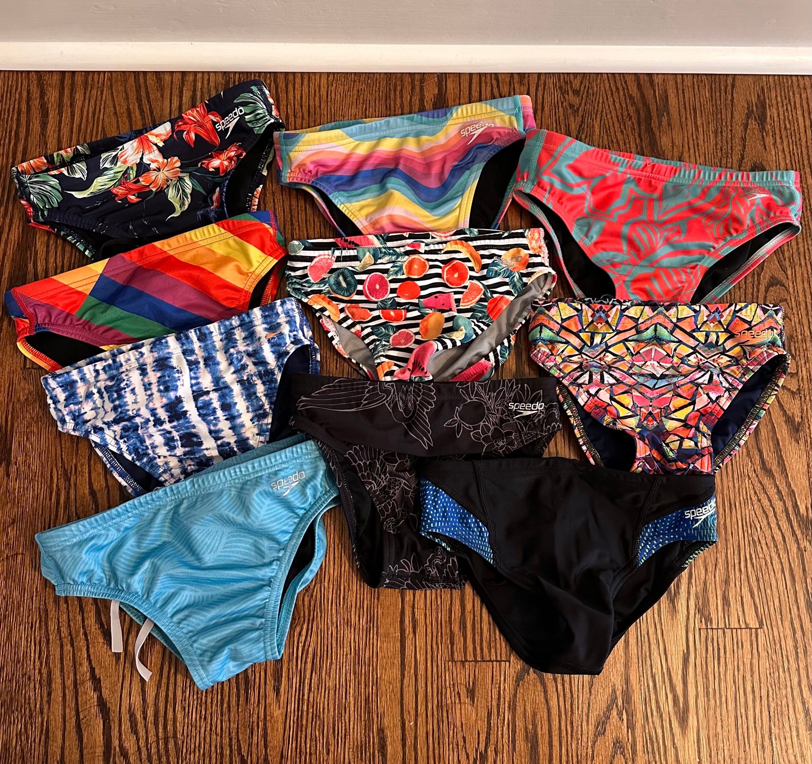 10 Speedo Brief boys 26 LOT