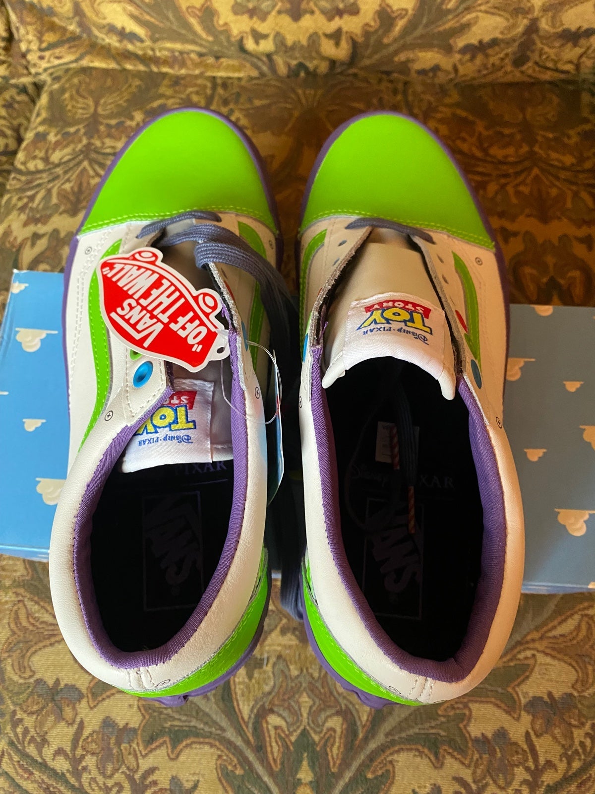 Unbeatable - Vans Toy Story Buzz Lightyear Low Old Skool Shoes - Friends and Family Sale-A-Thon:£174[hoMen_5103582ua]