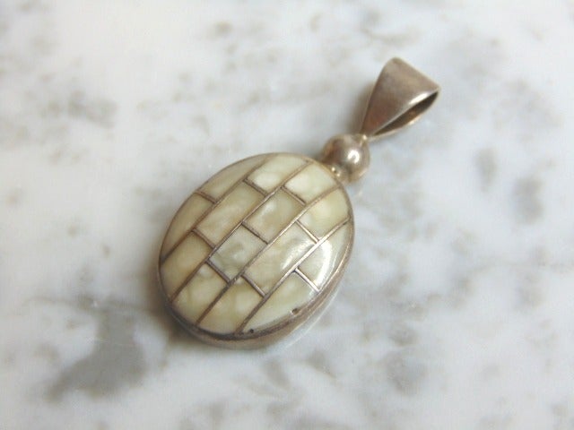 Womens Sterling Silver Pendant E1008
