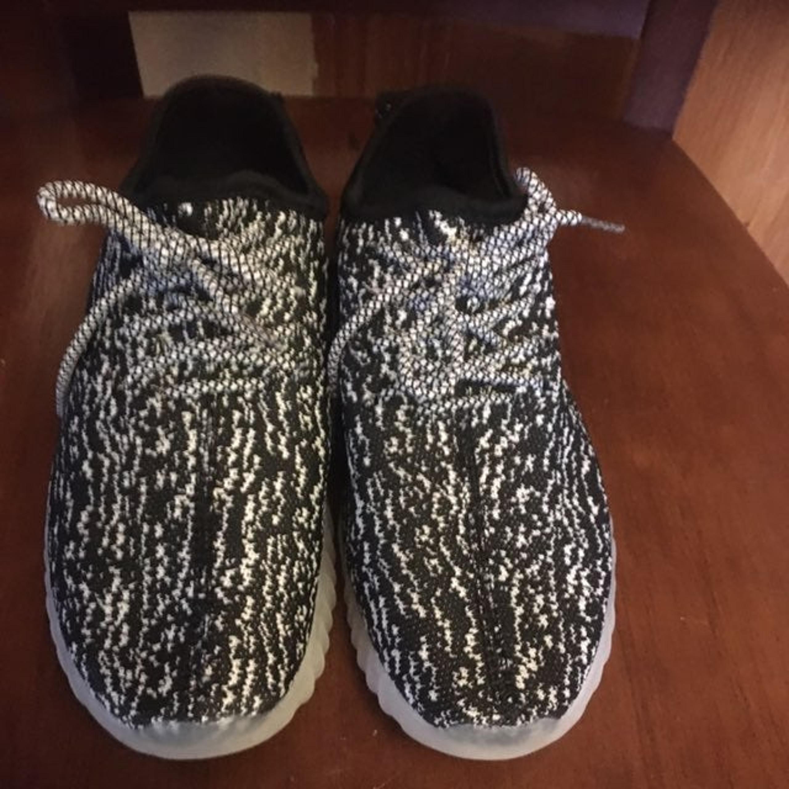 Women's forever 21 fashion sneakers
