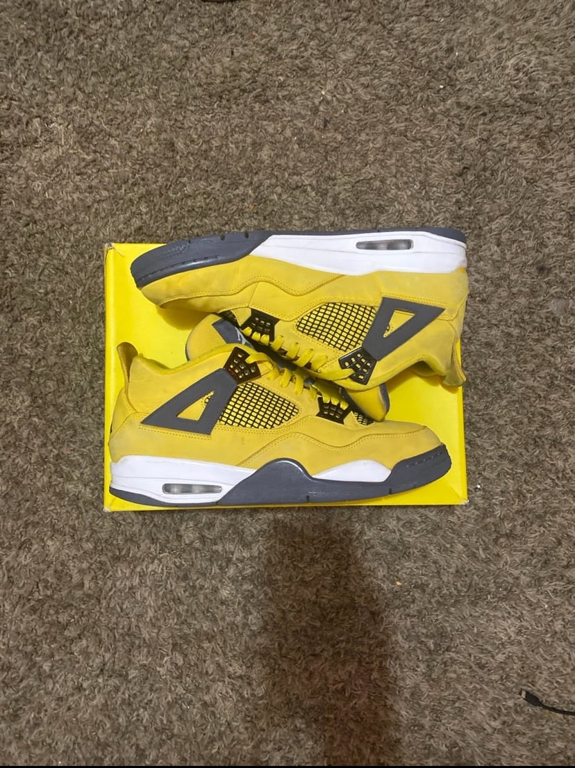 Air Jordan 4 ‘Lightning’
