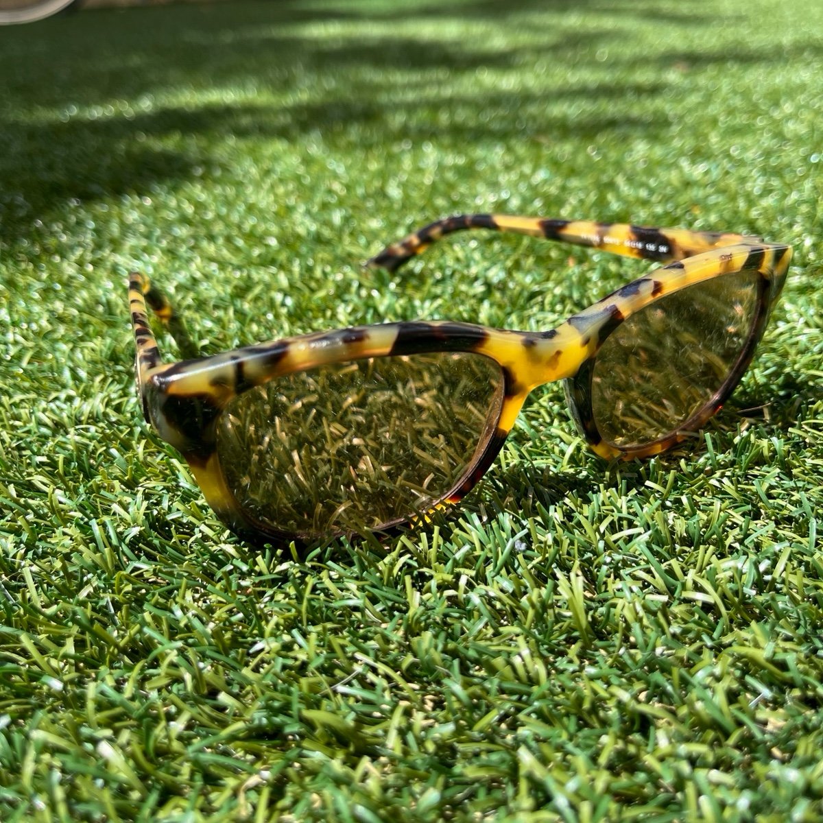 VTG 00’s Tory Burch Tortoise Shell Sunglasses