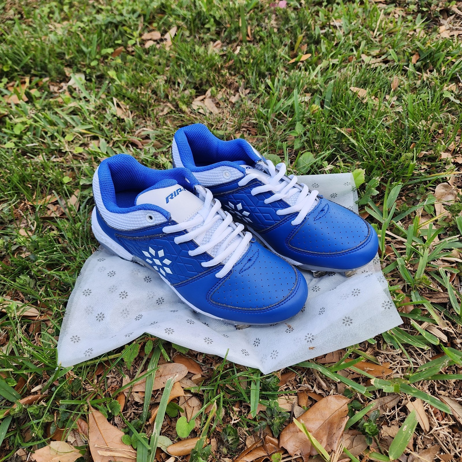 RIP-IT Diamond Softball Metal Spike Cleats Women's Size 6 Comfort Last Seasons