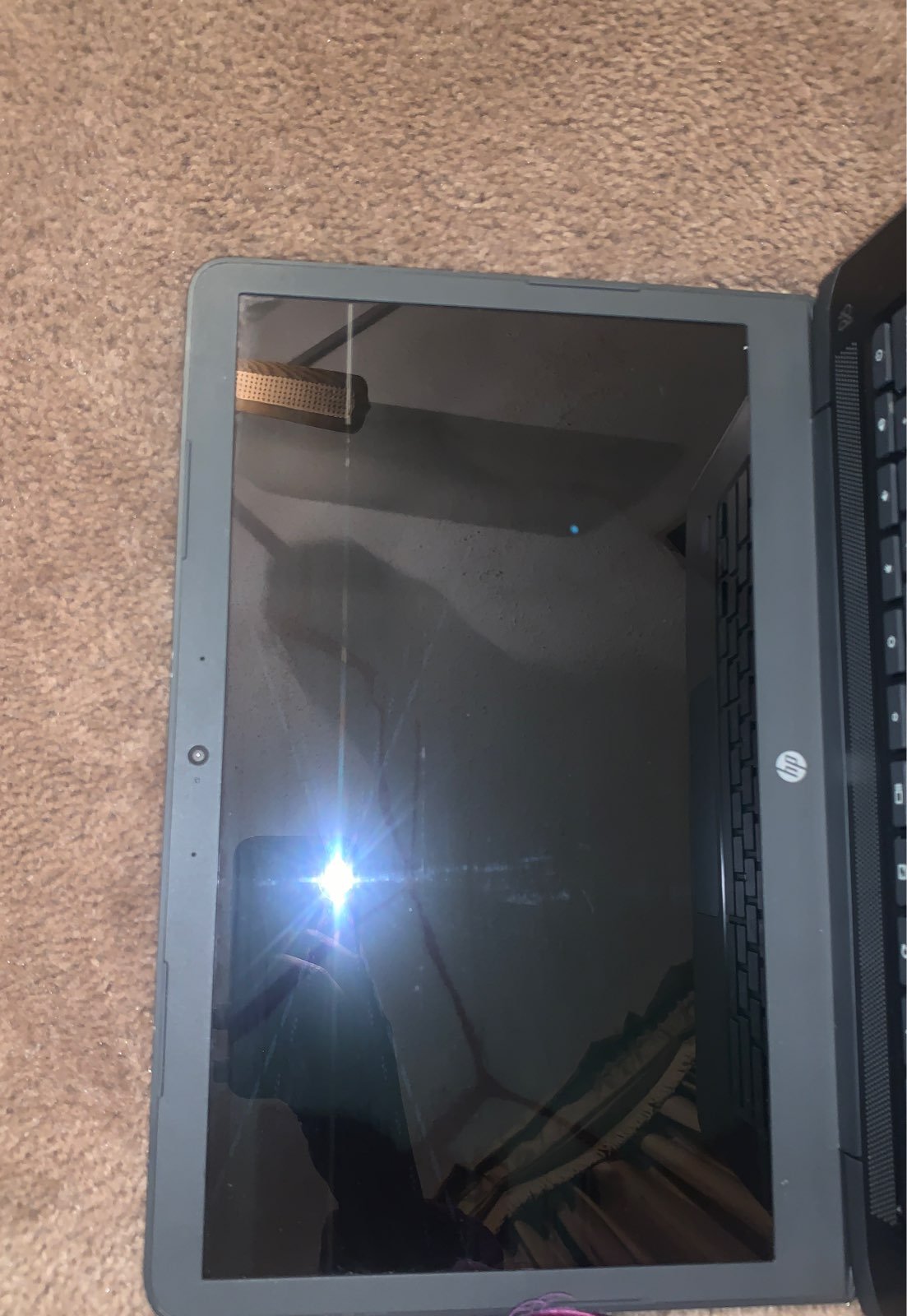 14in Touchscreen Hp Chromebook (broken screen)-
