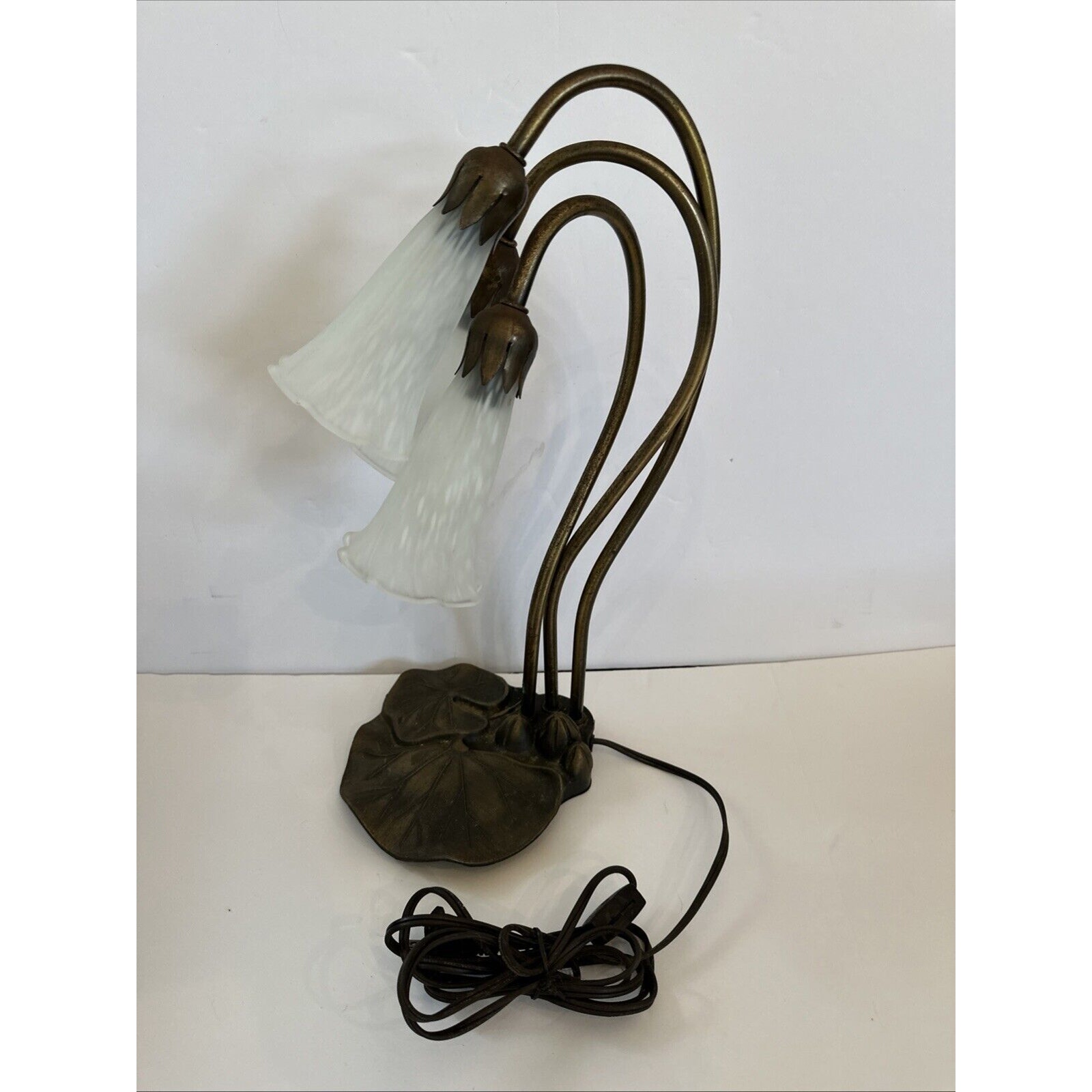 Vintage Meyda Tiffany Lily Pad Base 3 Arm 3 light Table Lamp Stained Glass