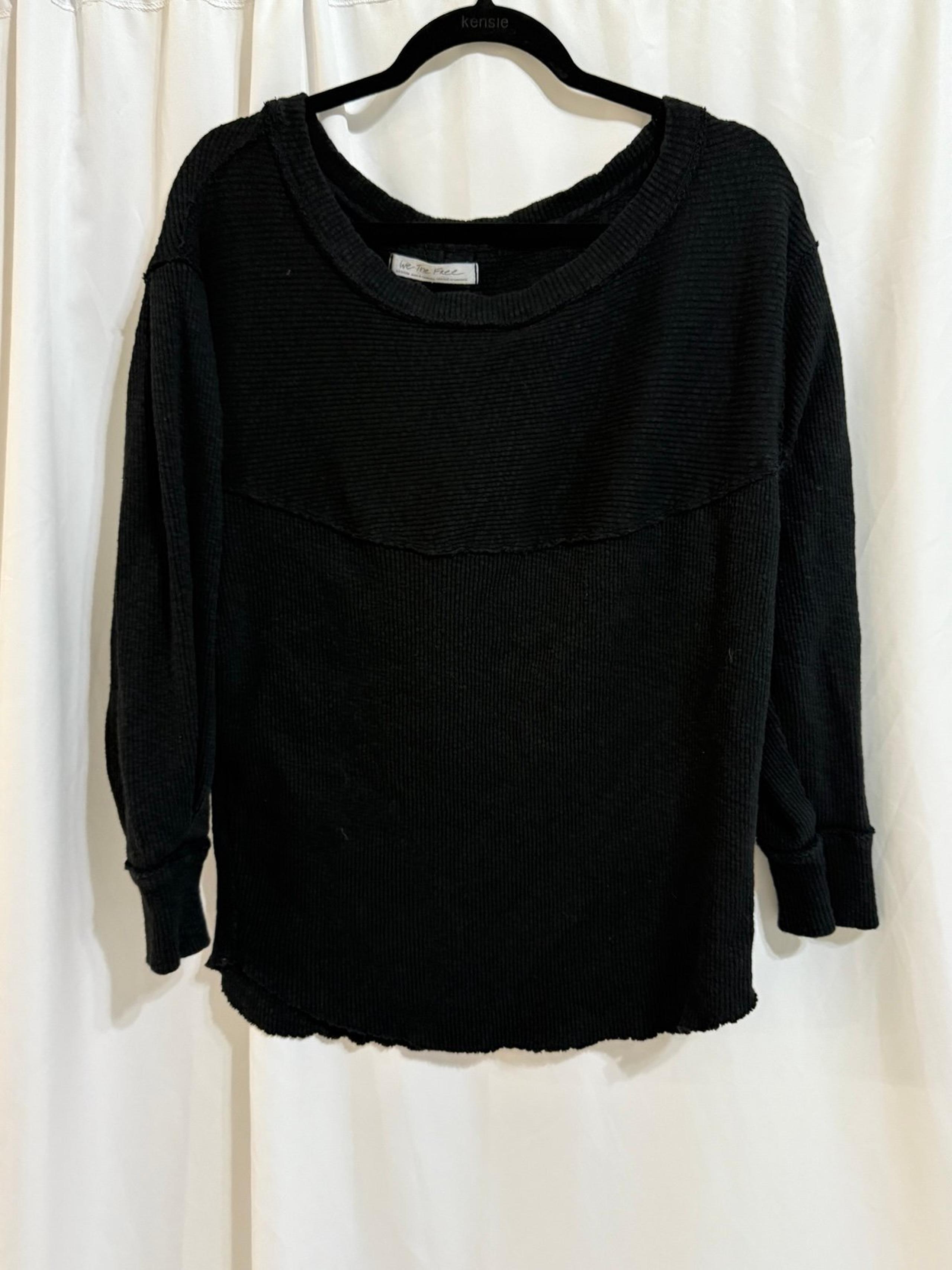 We The Free black  Crewneck
Sweaters for Women size M