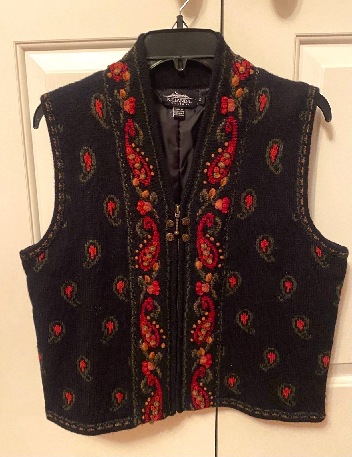 Women's Sleeveless Icelandic Design Wool Vest, Size S