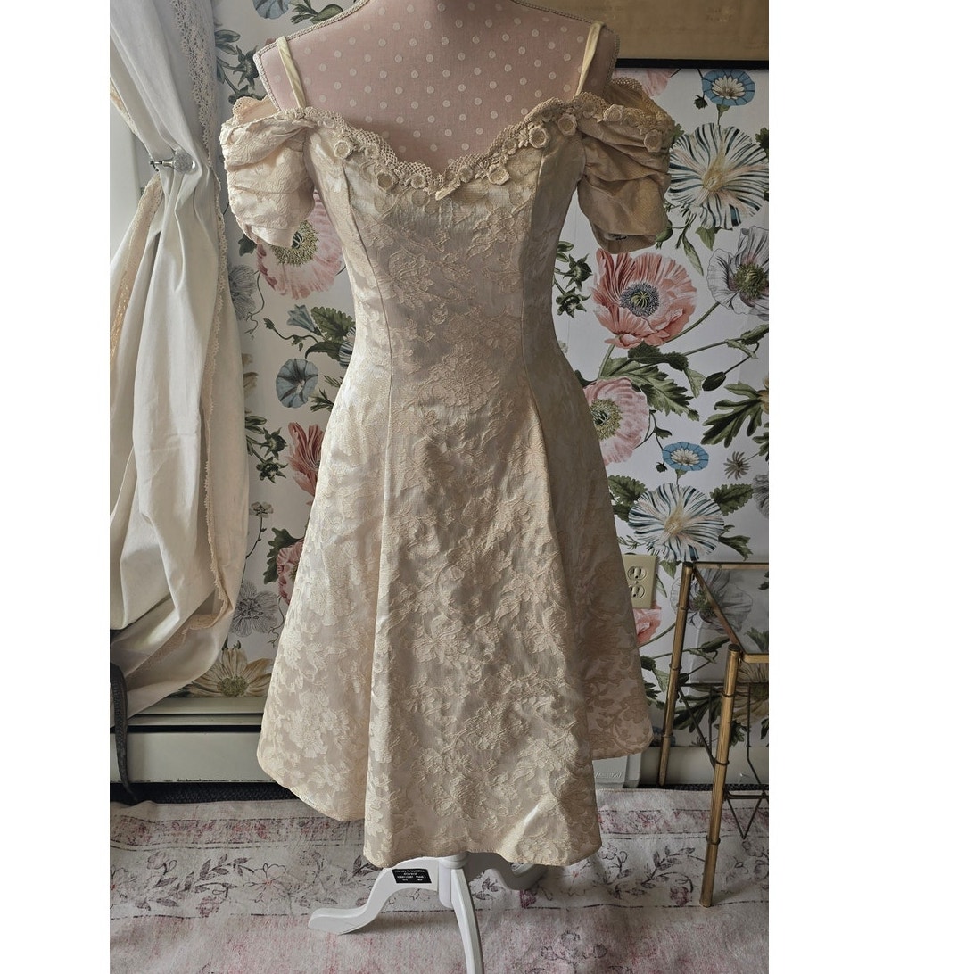 Breathtaking NWT 1980's Karen Lucas for Niki Cream Cocktail Dress