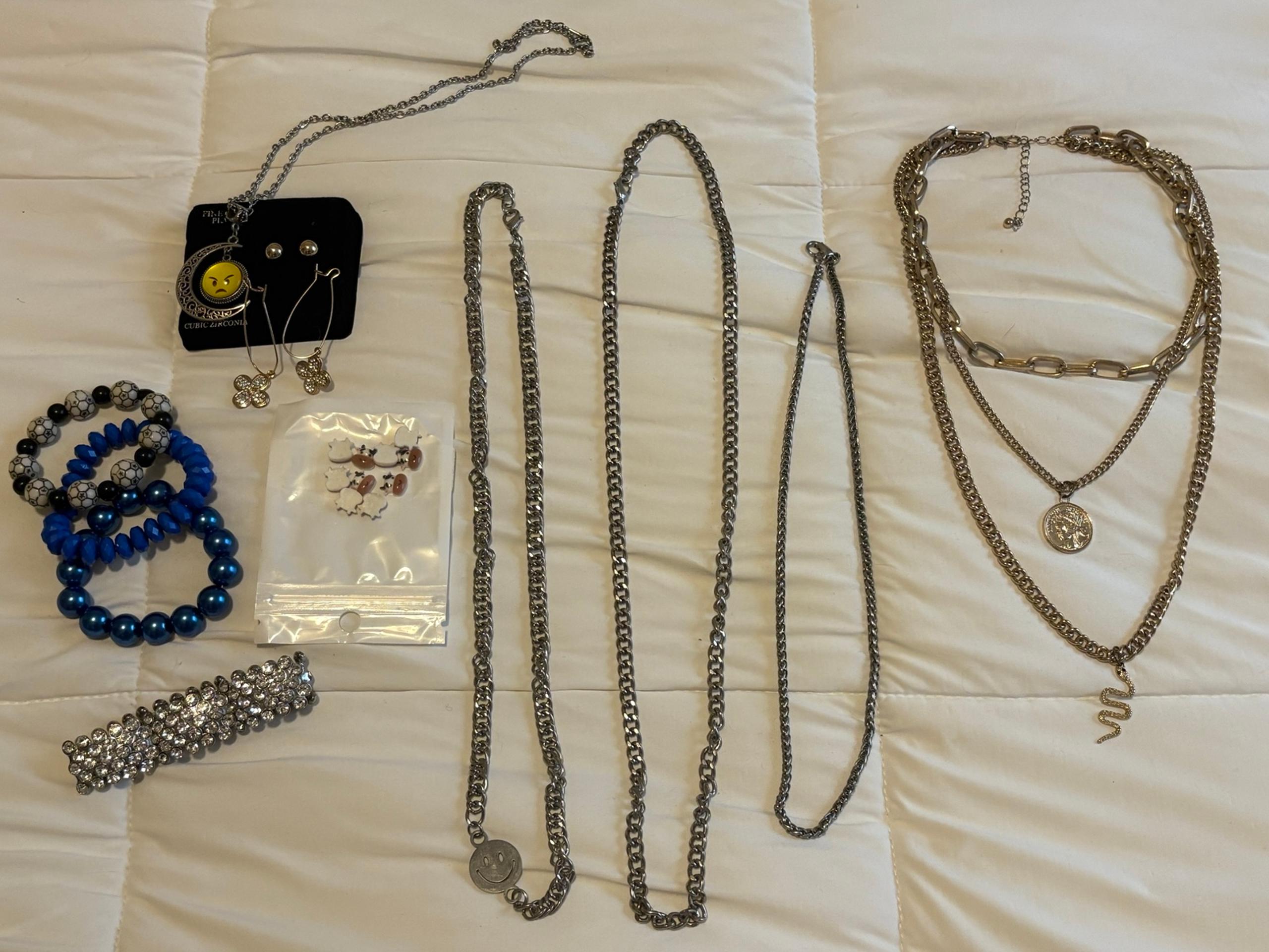 13-Piece Mixed Jewelry Lot