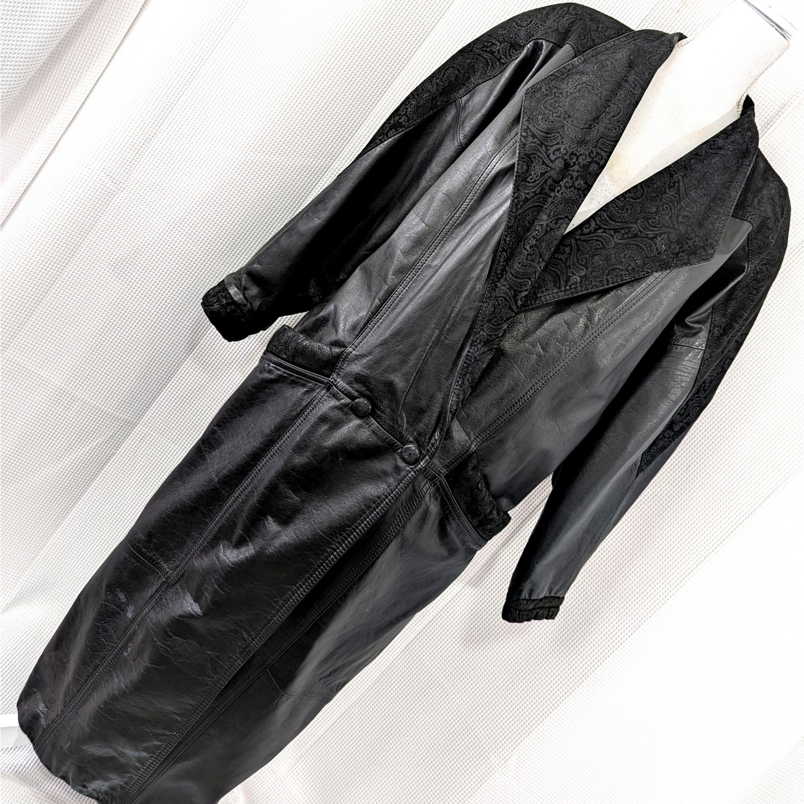 WINLIT! STUNNING BLACK GENUINE LEATHER, PAISLEY SUEDE SHOULDER TRENCH COAT! SZ M